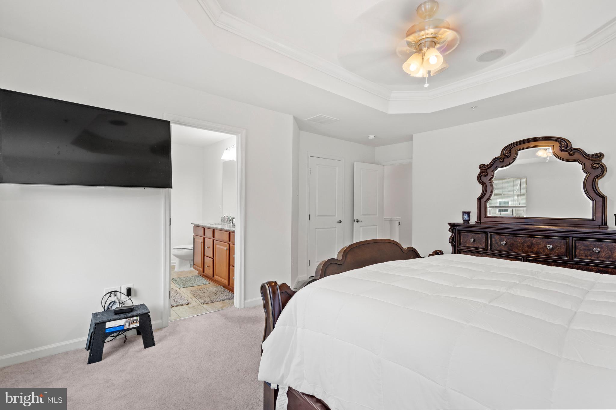 WESTCHESTER SQUARE - Residential