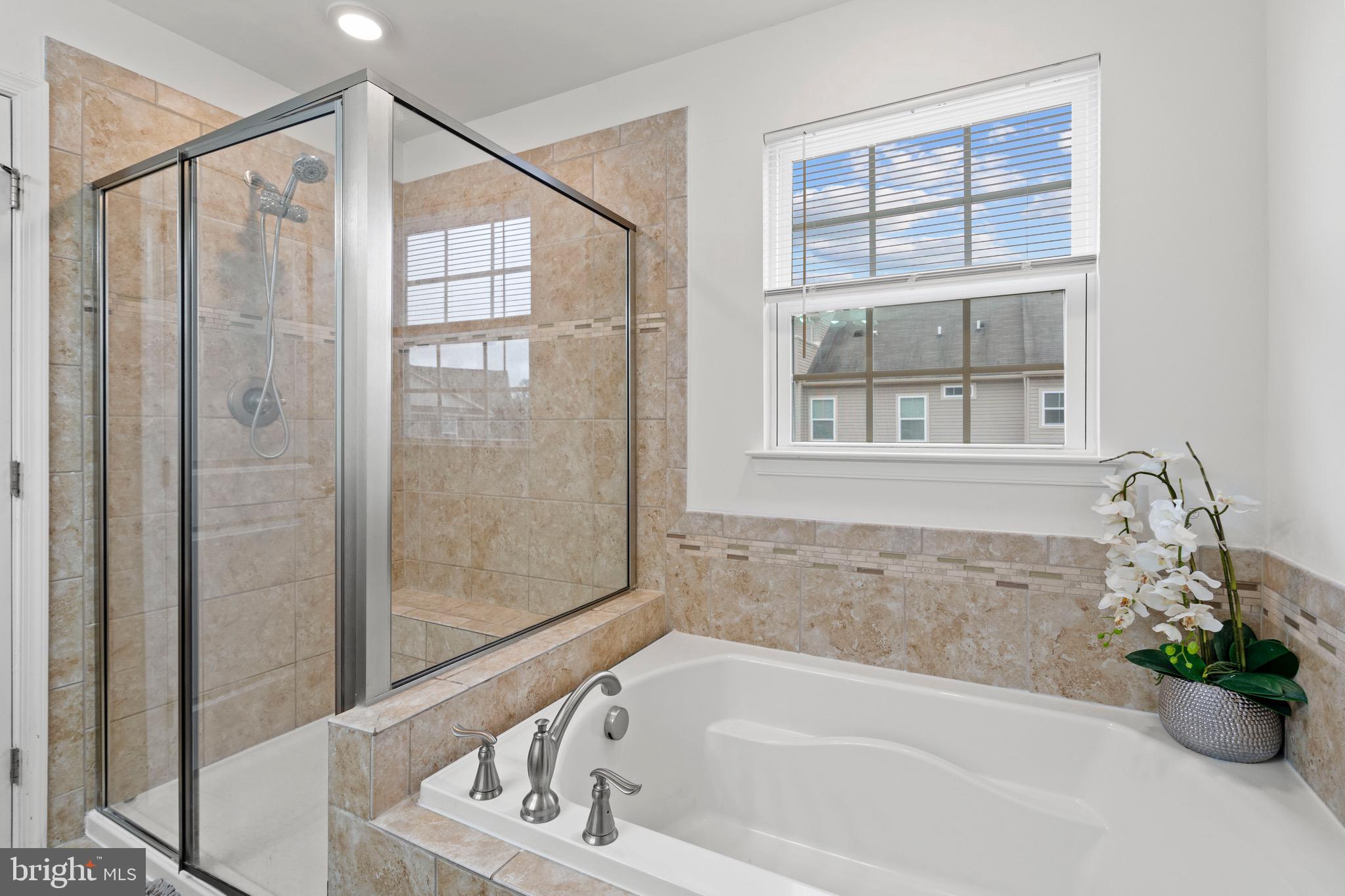 WESTCHESTER SQUARE - Residential