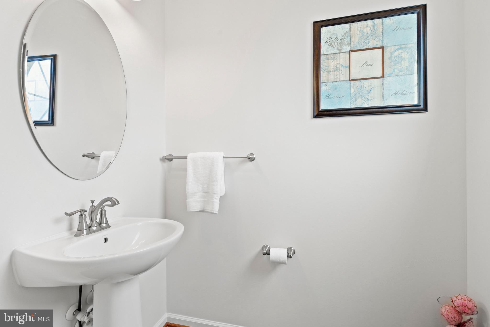 WESTCHESTER SQUARE - Residential