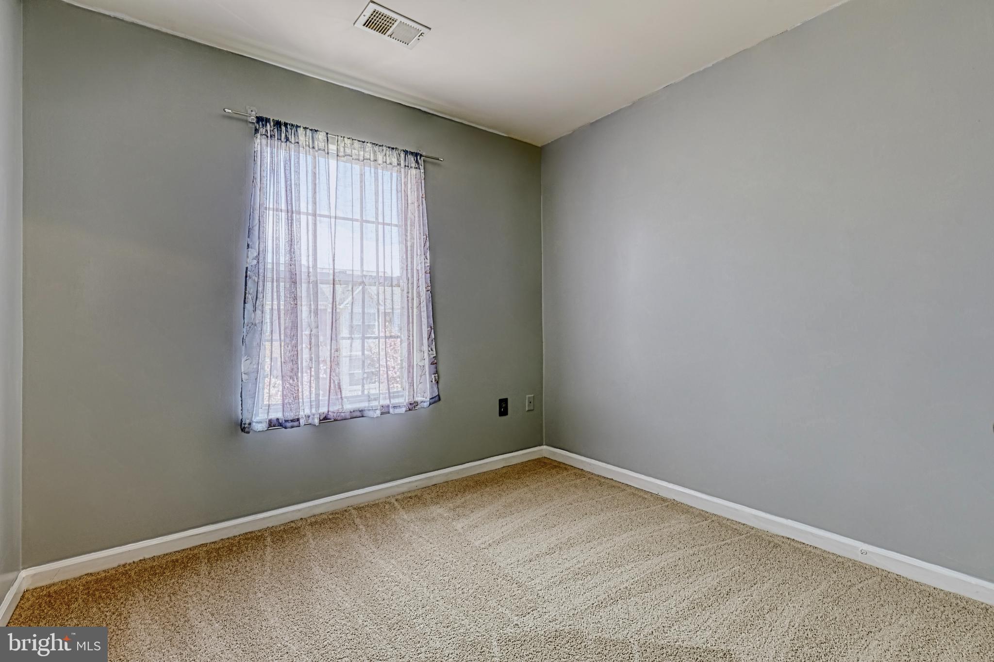 ASHBURN VILLAGE - Residential