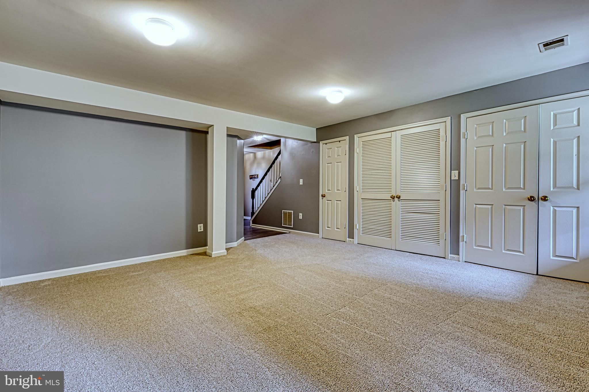 ASHBURN VILLAGE - Residential