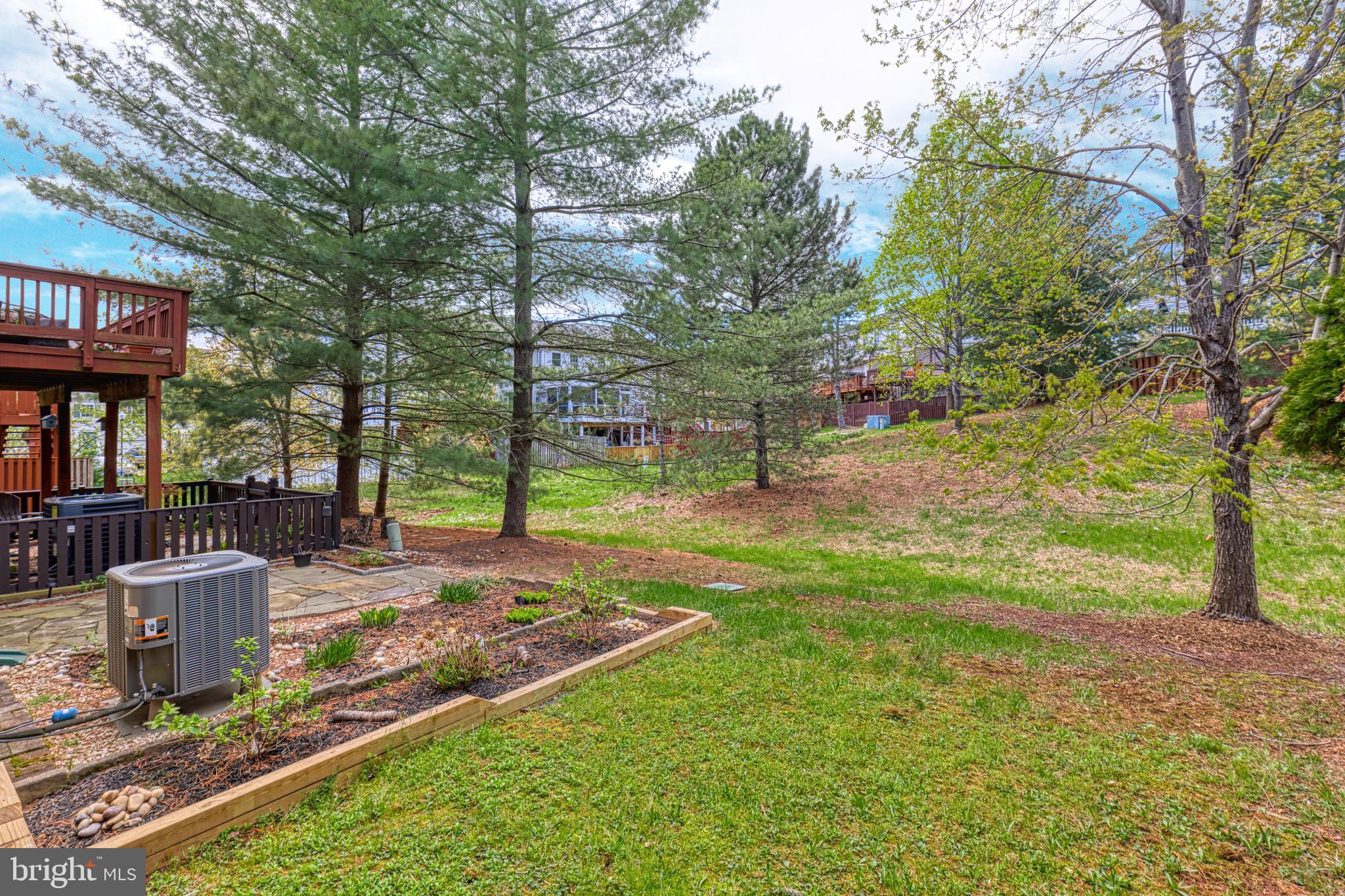 ASHBURN VILLAGE - Residential