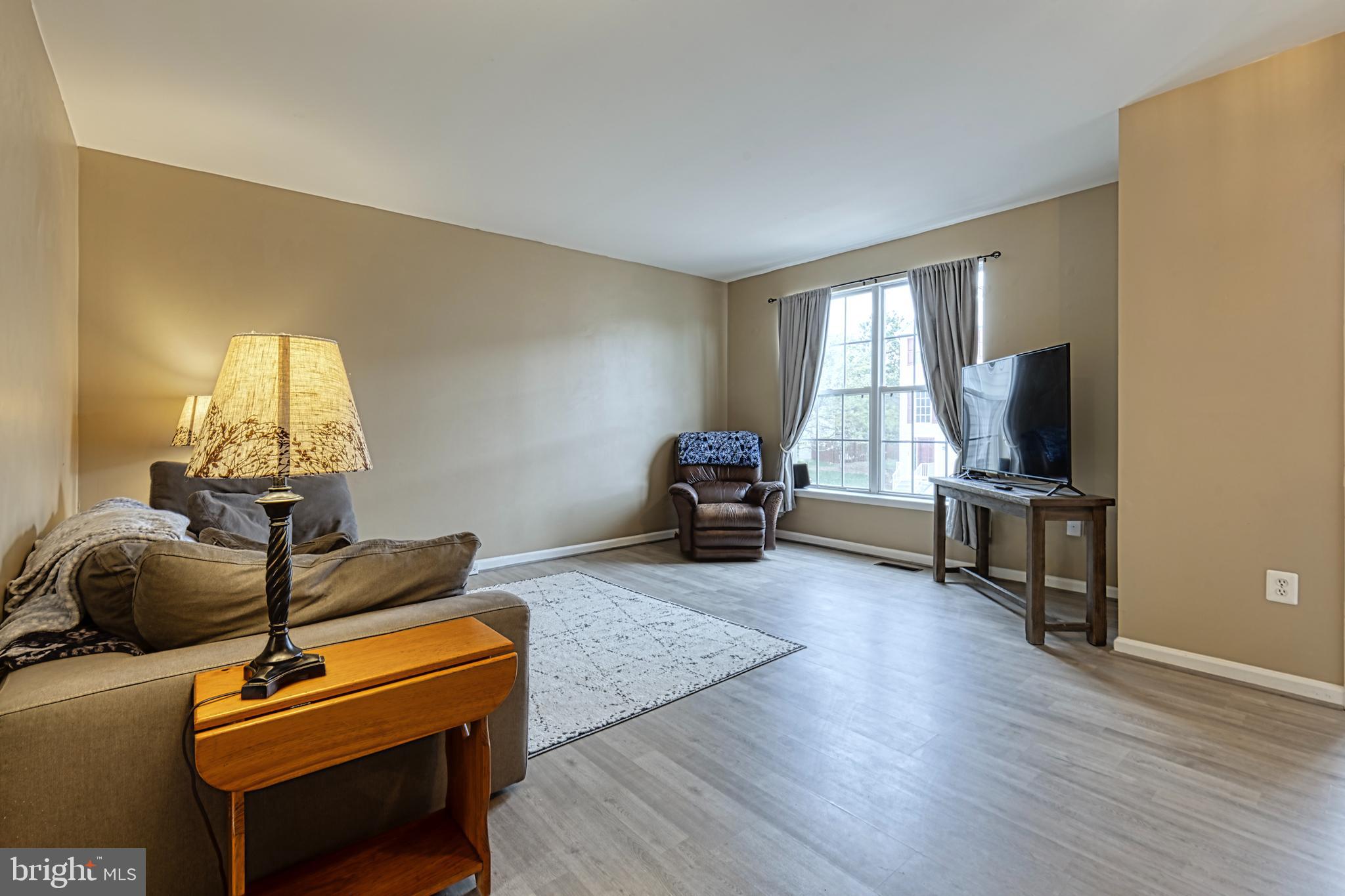 ASHBURN VILLAGE - Residential