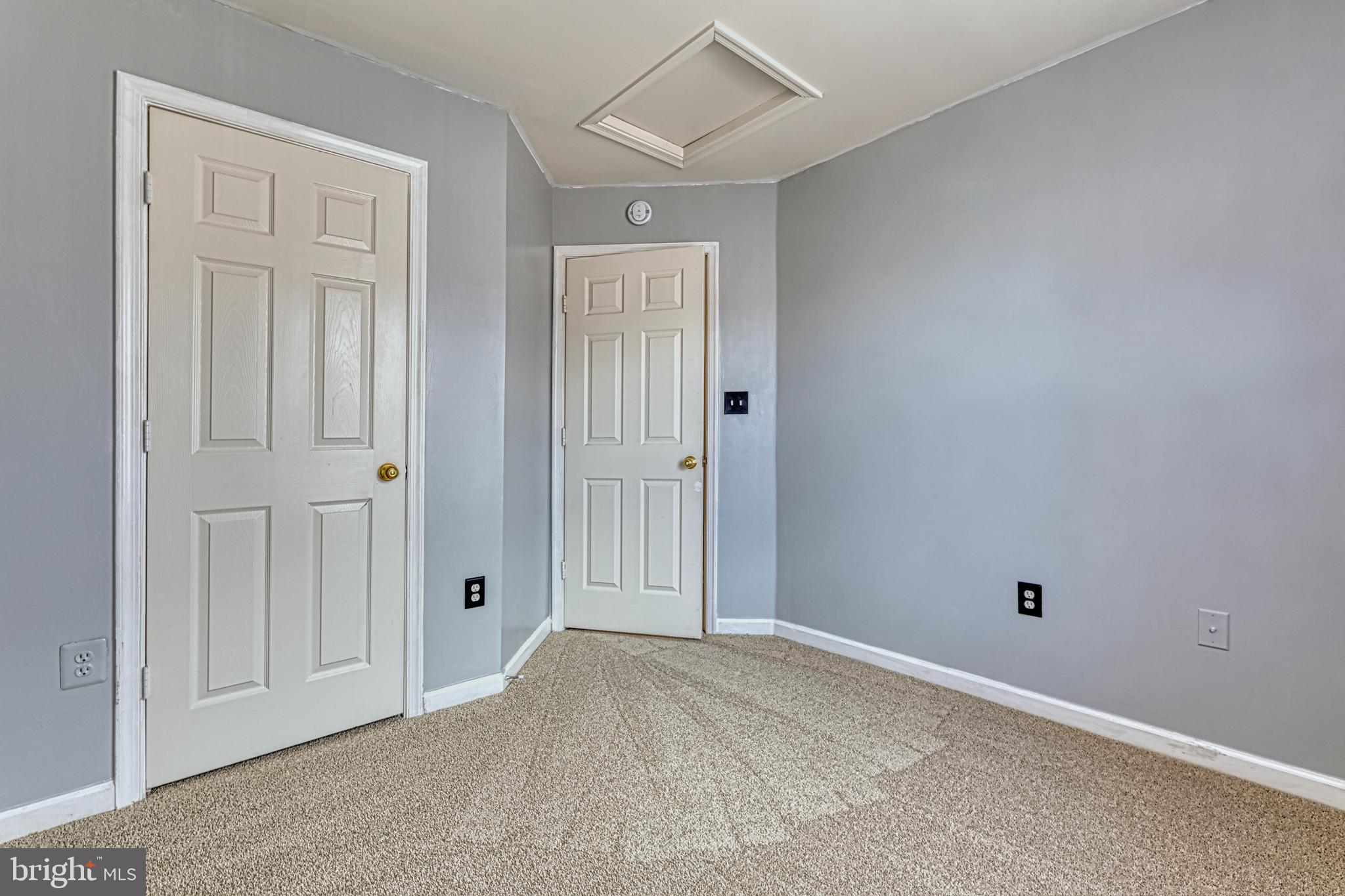 ASHBURN VILLAGE - Residential