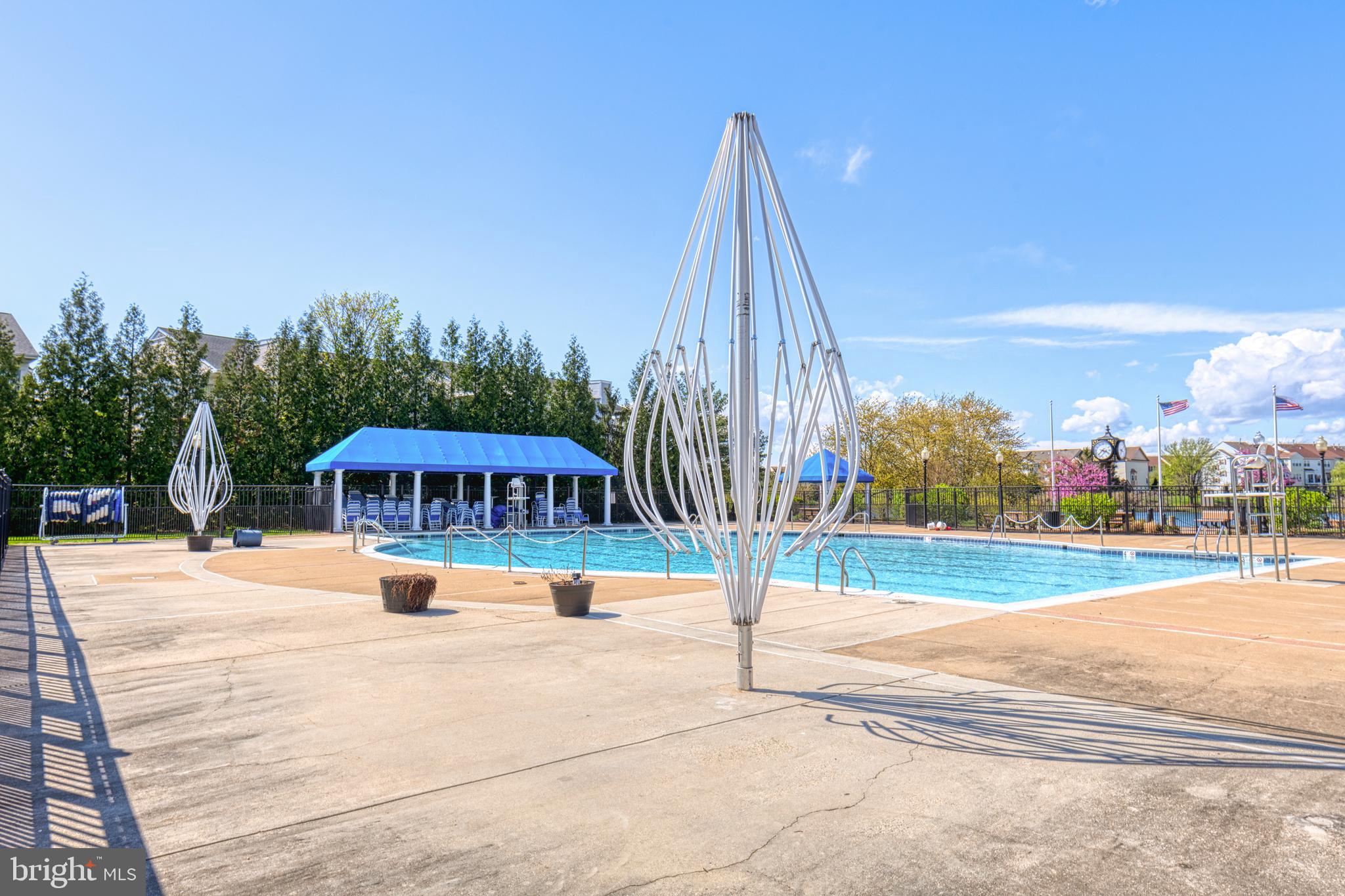 ASHBURN VILLAGE - Residential