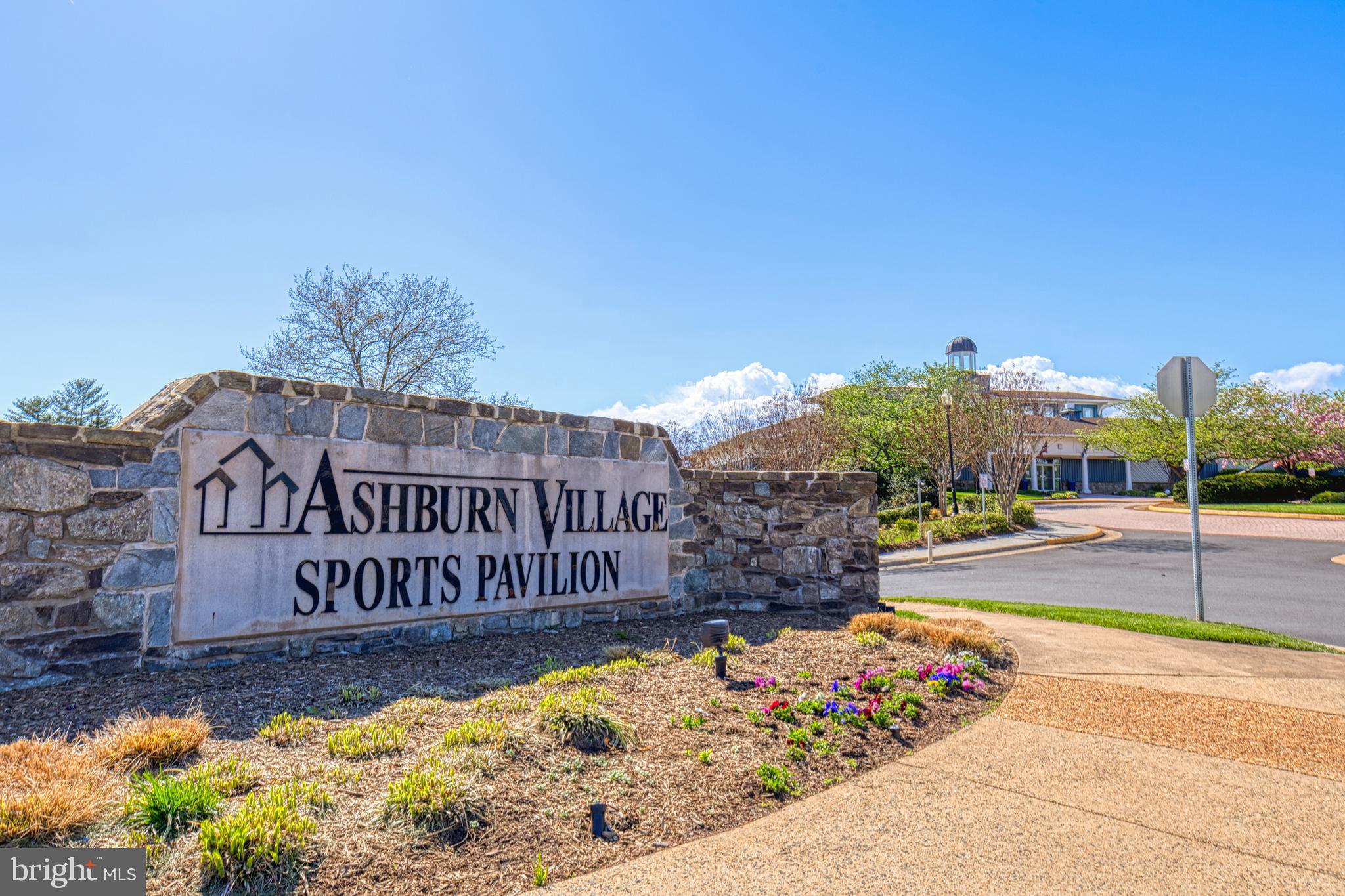 ASHBURN VILLAGE - Residential