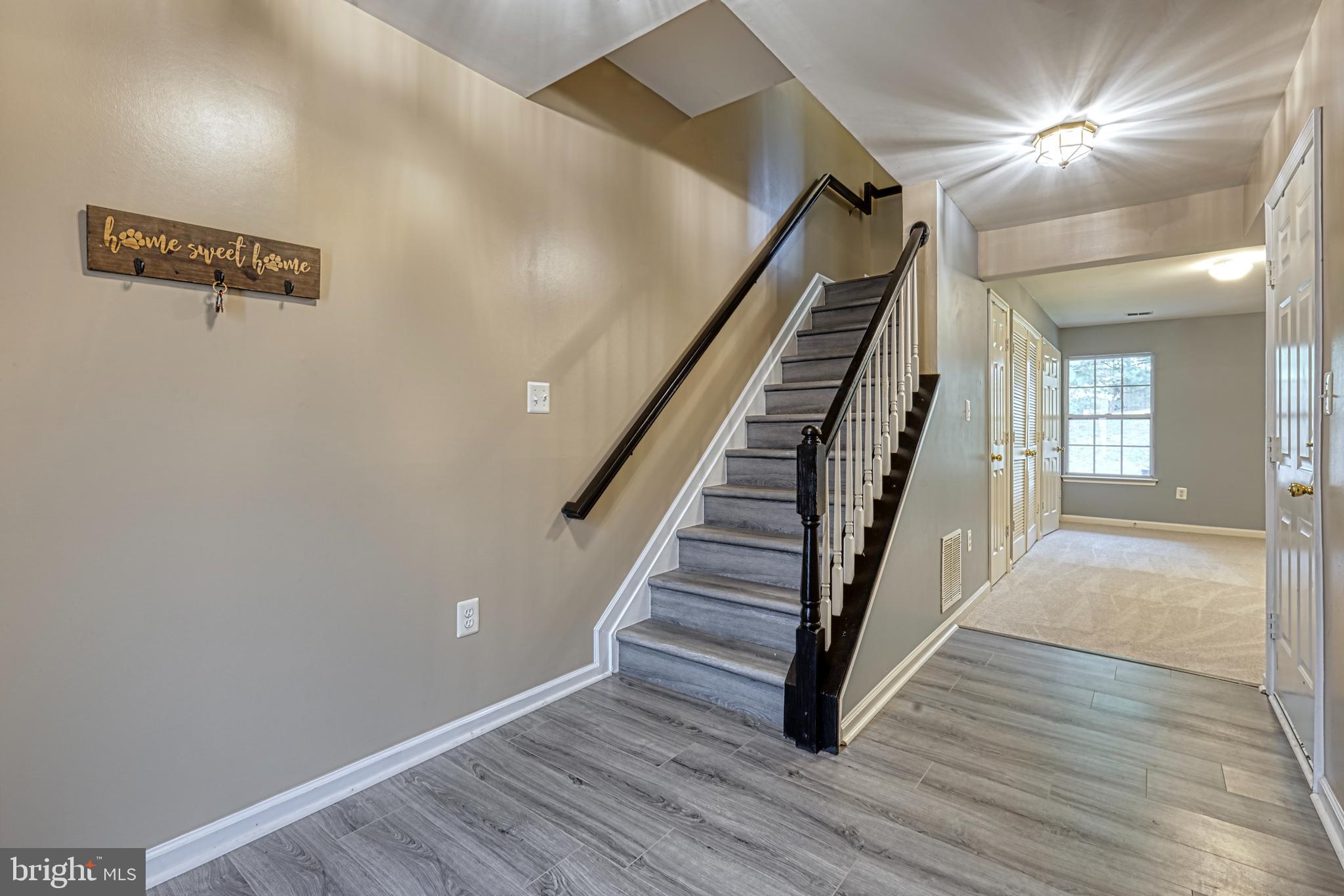 ASHBURN VILLAGE - Residential