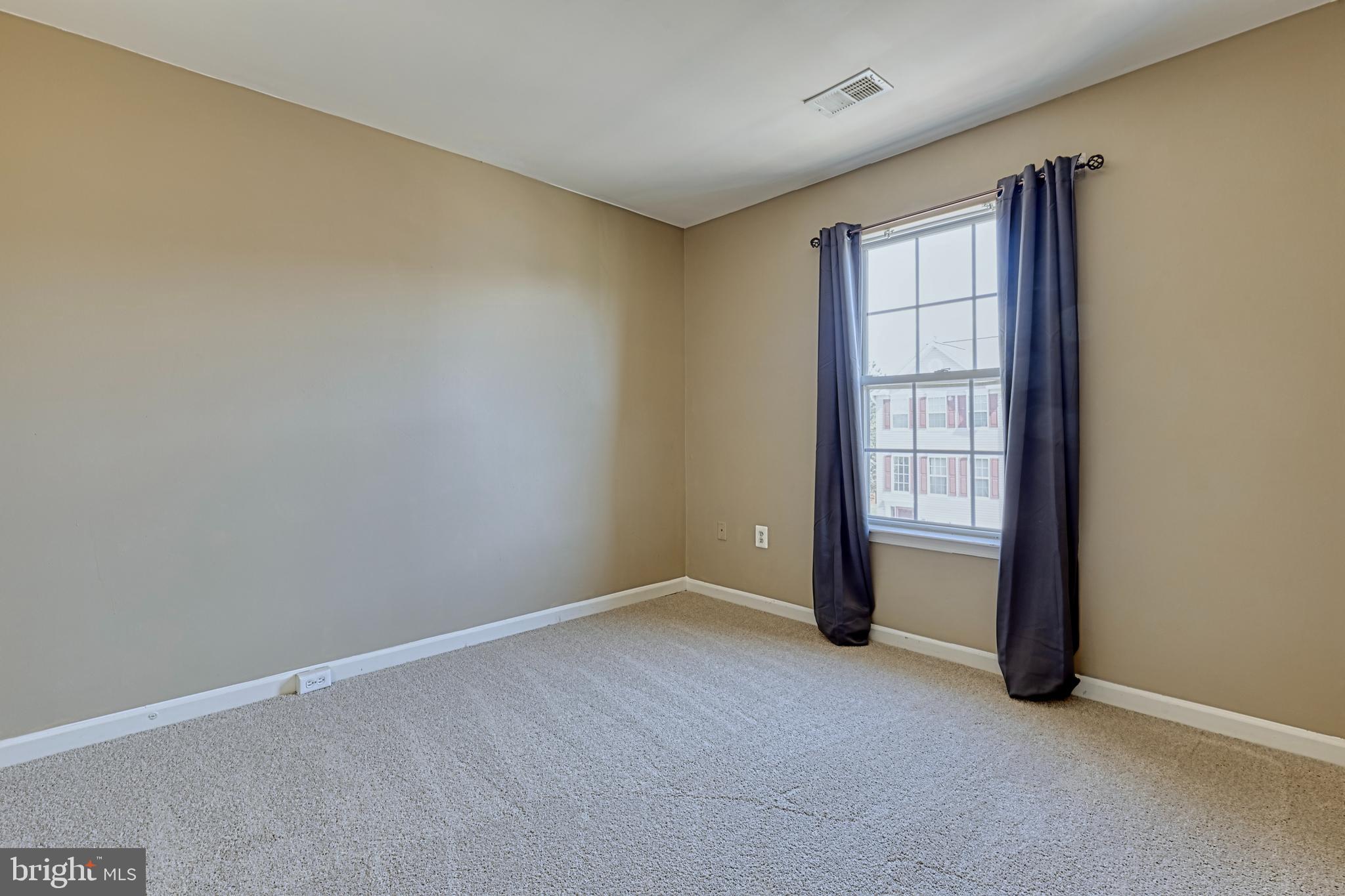 ASHBURN VILLAGE - Residential