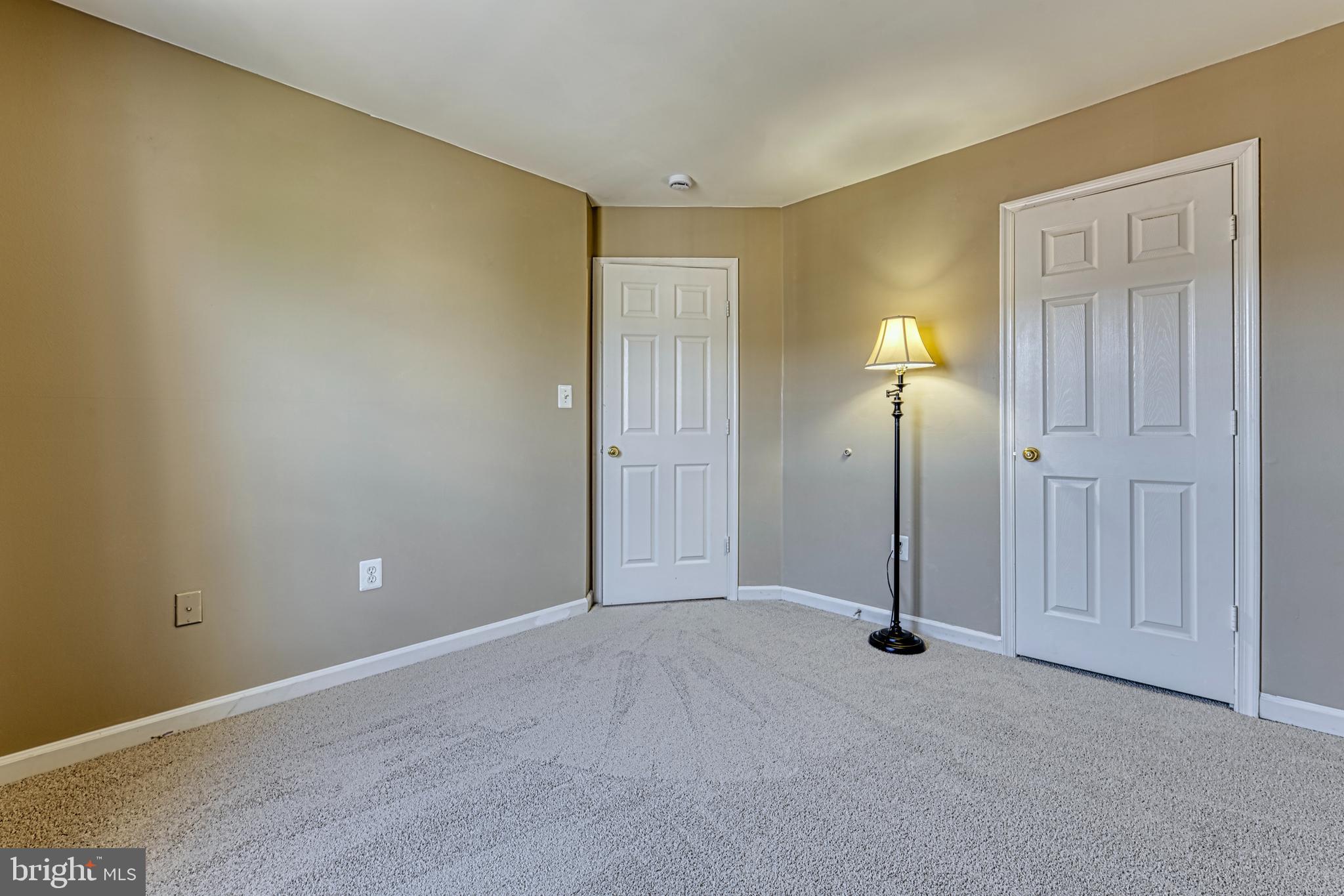 ASHBURN VILLAGE - Residential