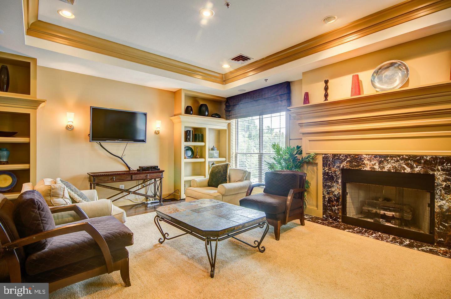 EXCHANGE AT VAN DORN - Residential Lease