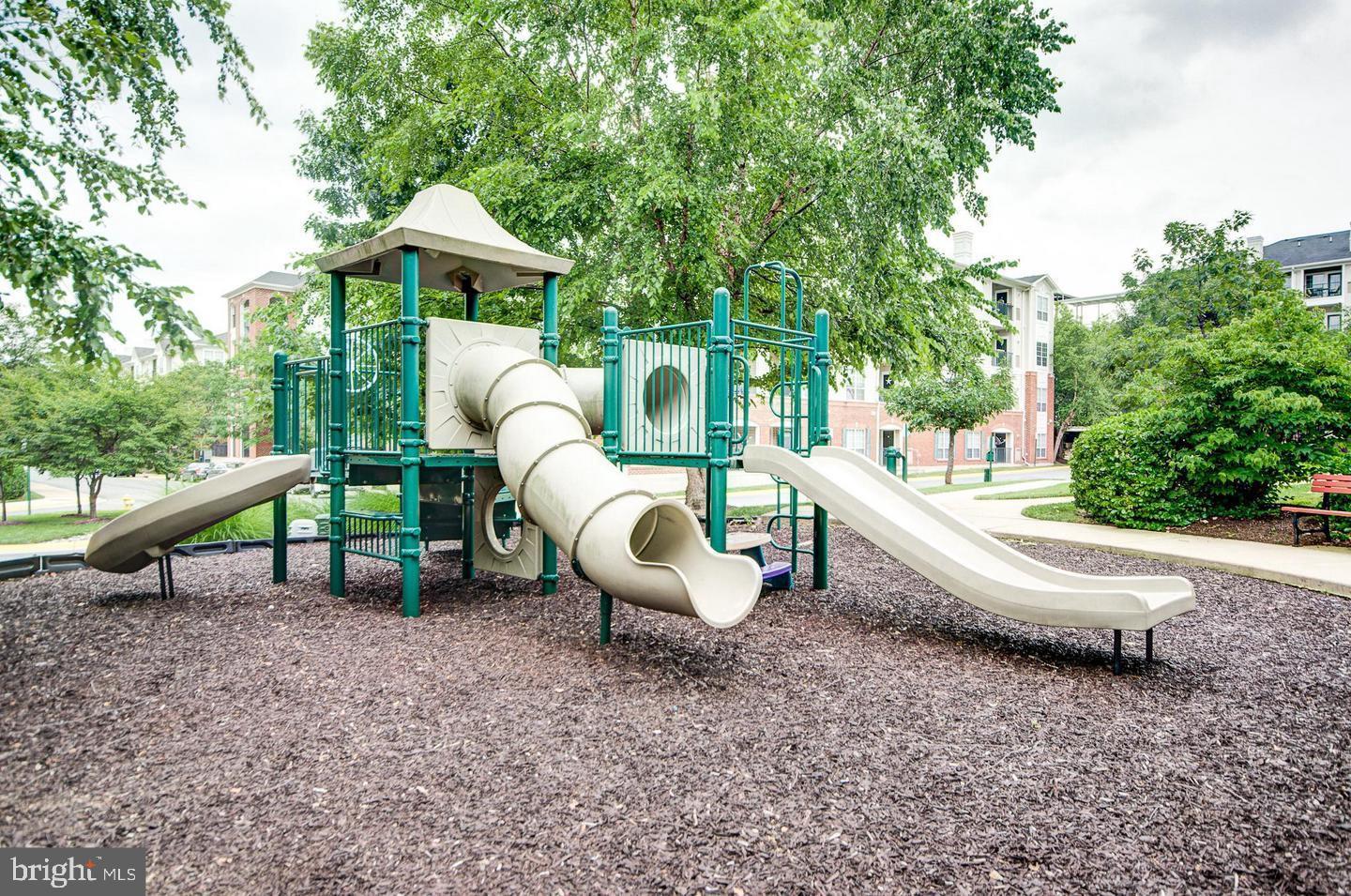 EXCHANGE AT VAN DORN - Residential Lease