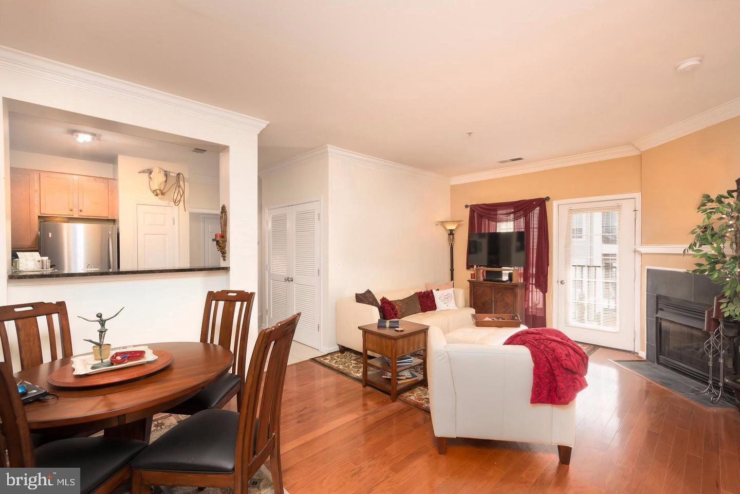 EXCHANGE AT VAN DORN - Residential Lease