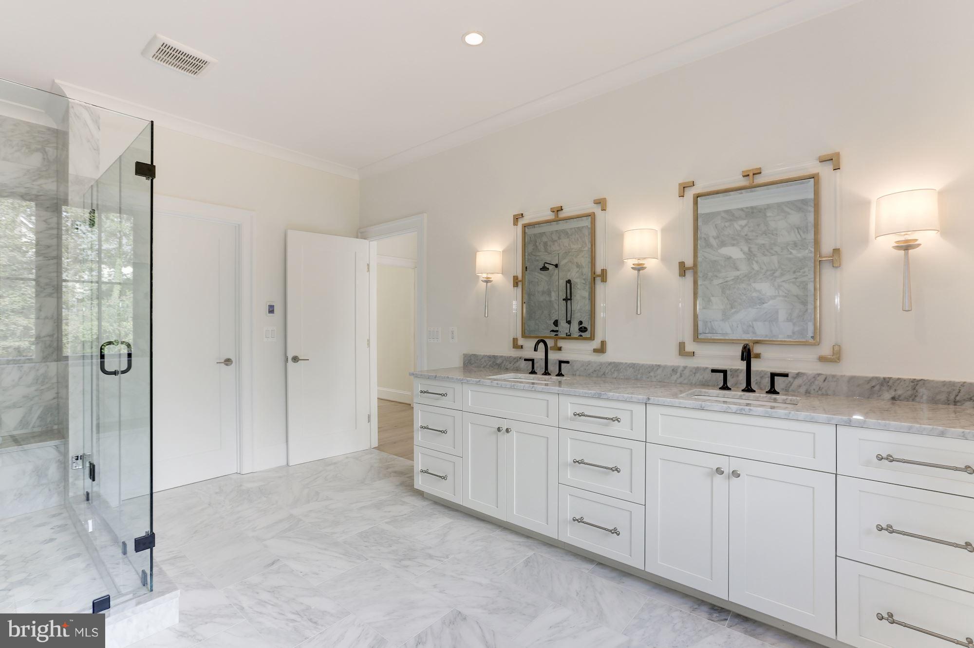 SALONA VILLAGE - Residential