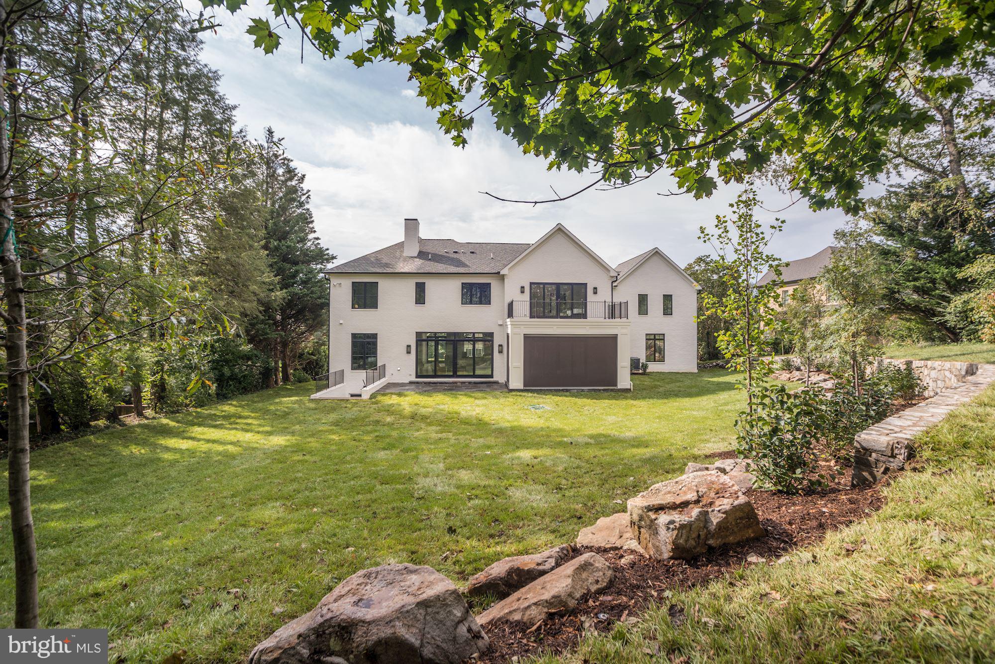 SALONA VILLAGE - Residential