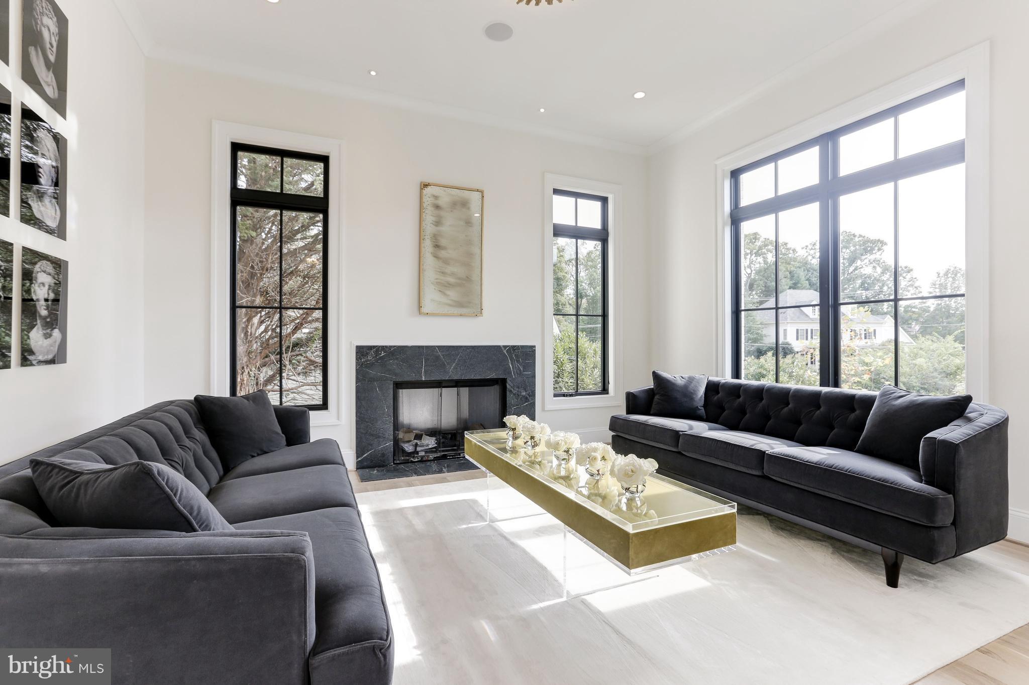 SALONA VILLAGE - Residential