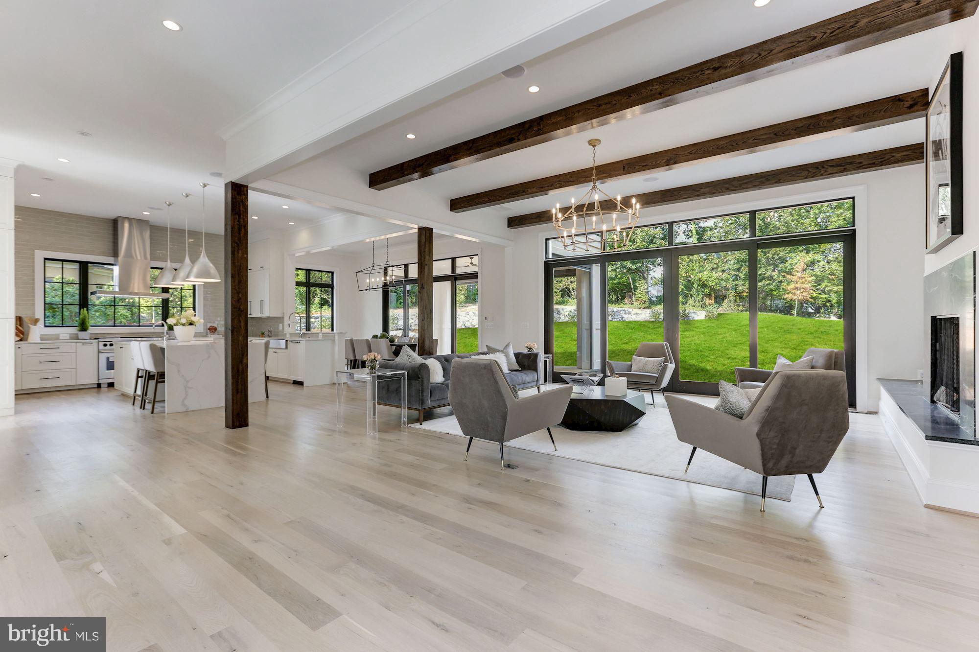 SALONA VILLAGE - Residential