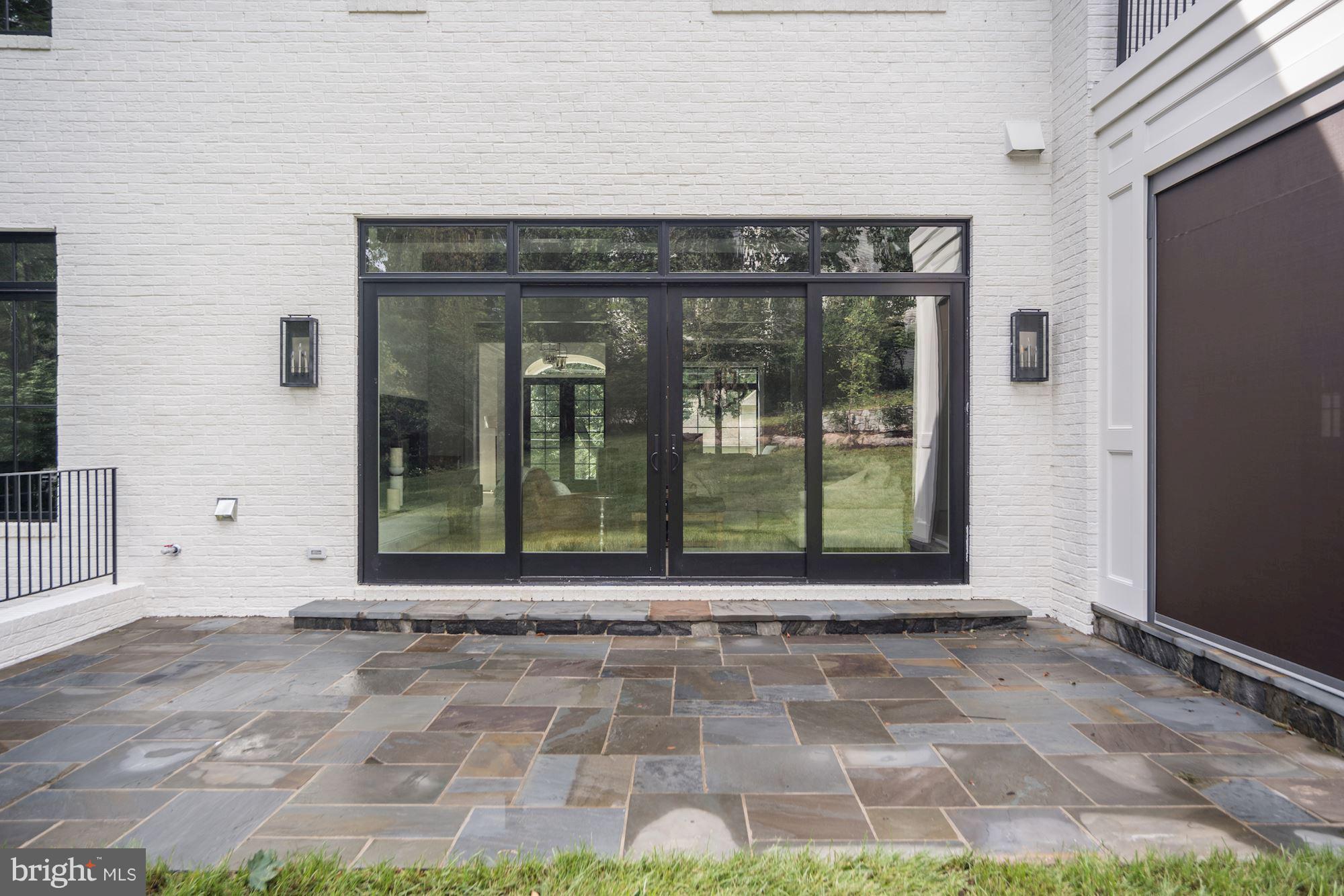 SALONA VILLAGE - Residential