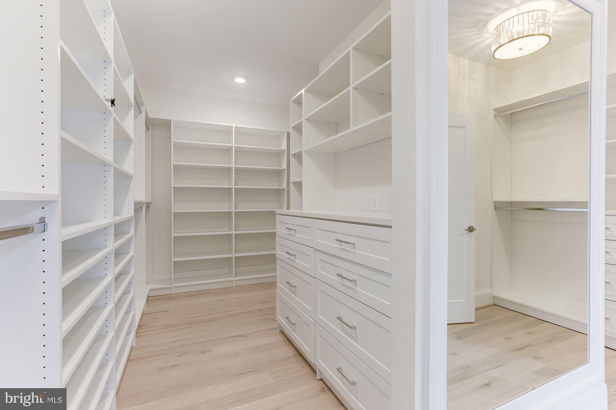 SALONA VILLAGE - Residential