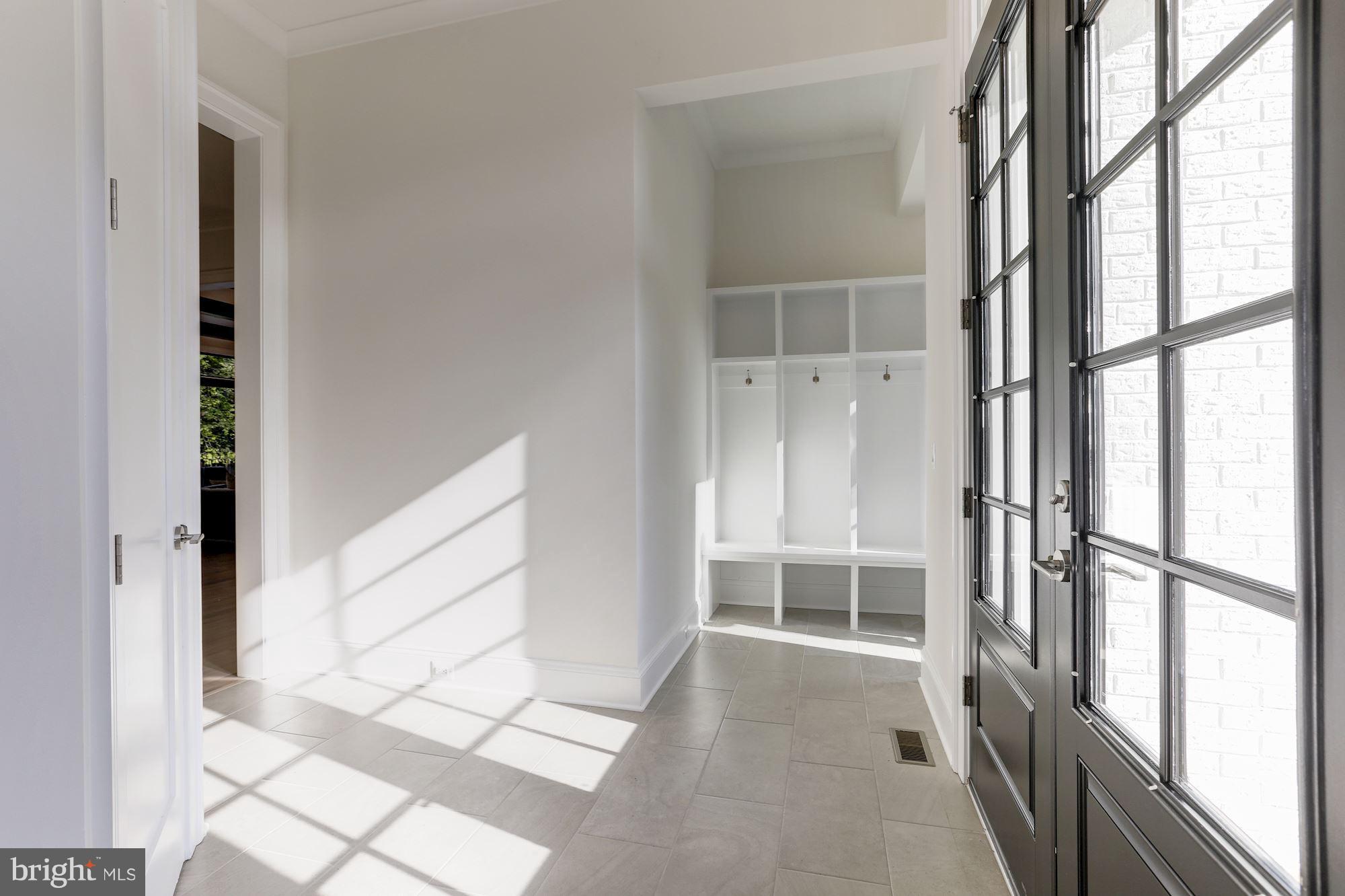 SALONA VILLAGE - Residential