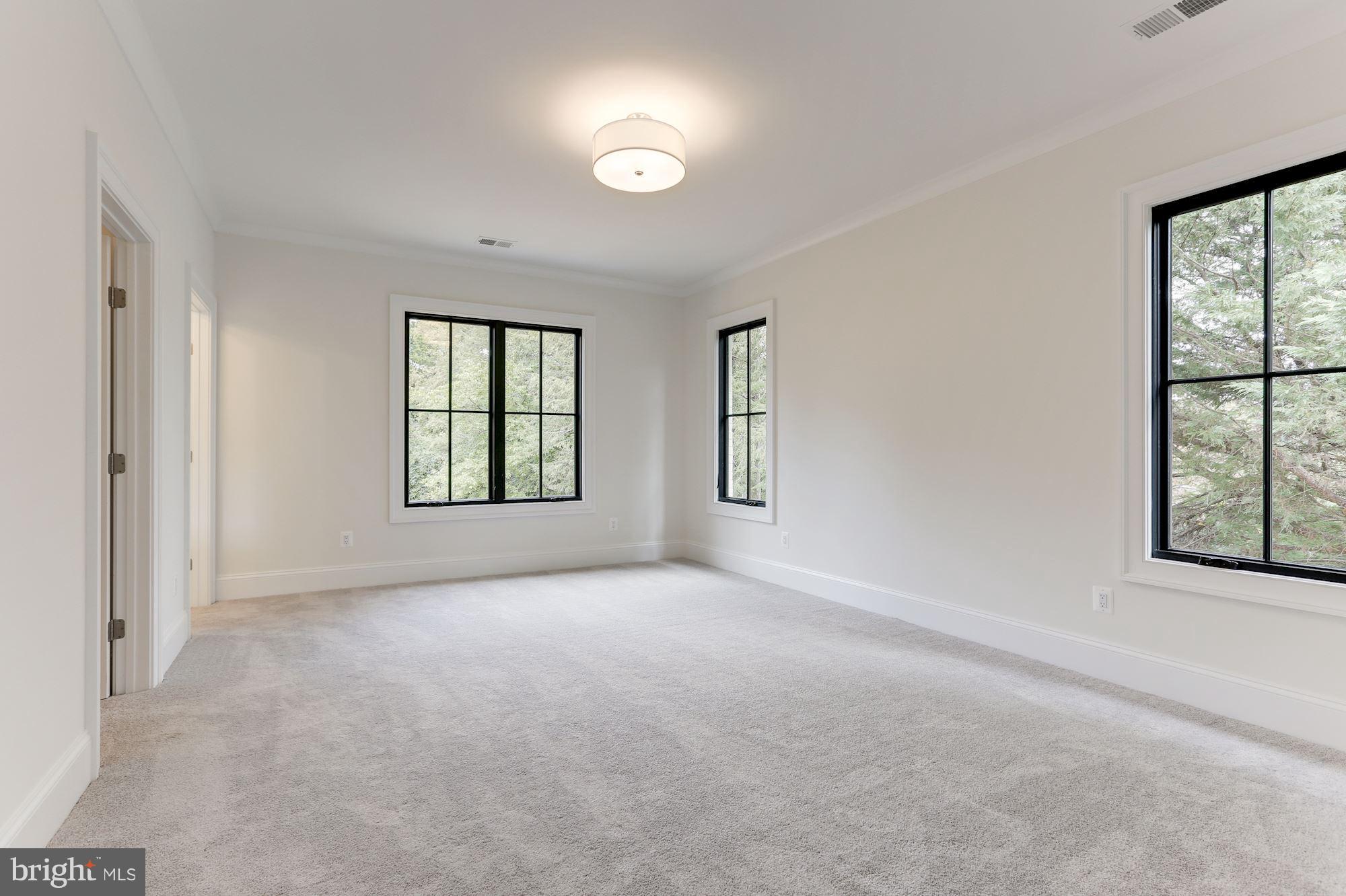 SALONA VILLAGE - Residential