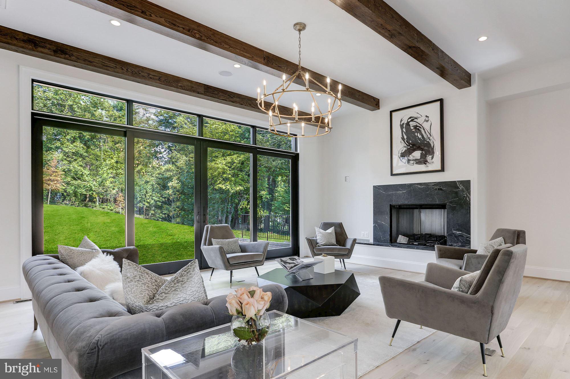 SALONA VILLAGE - Residential