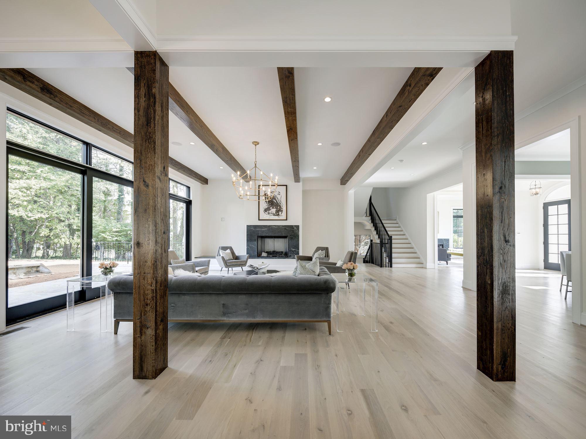 SALONA VILLAGE - Residential