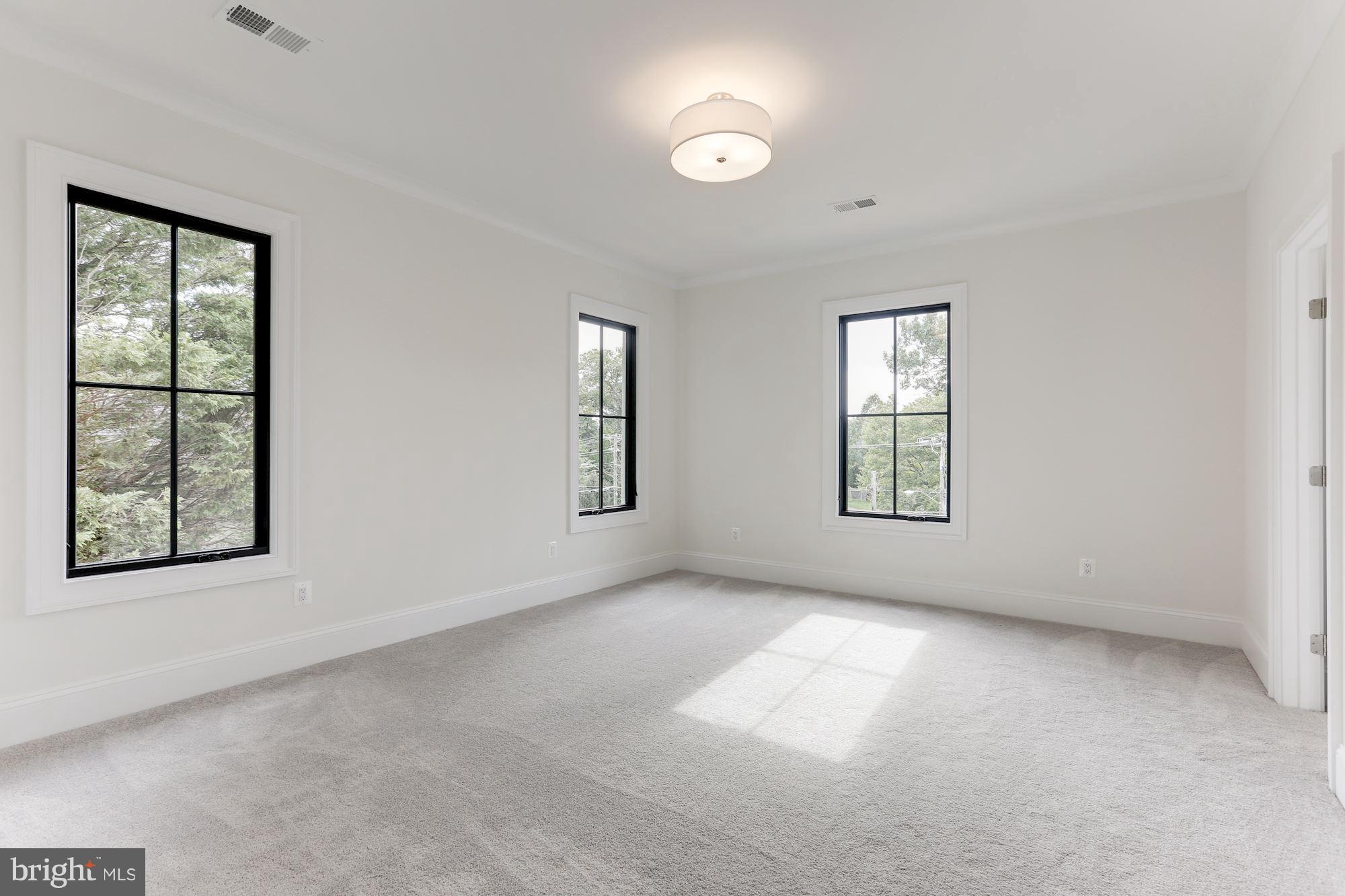 SALONA VILLAGE - Residential