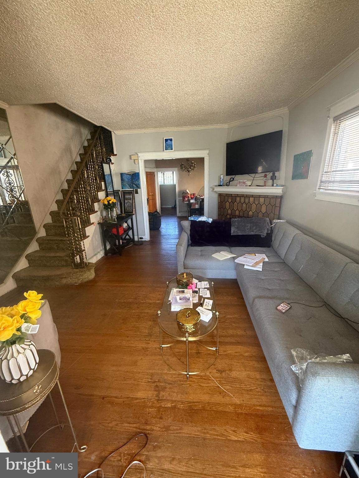 1056 SERRILL AVENUE