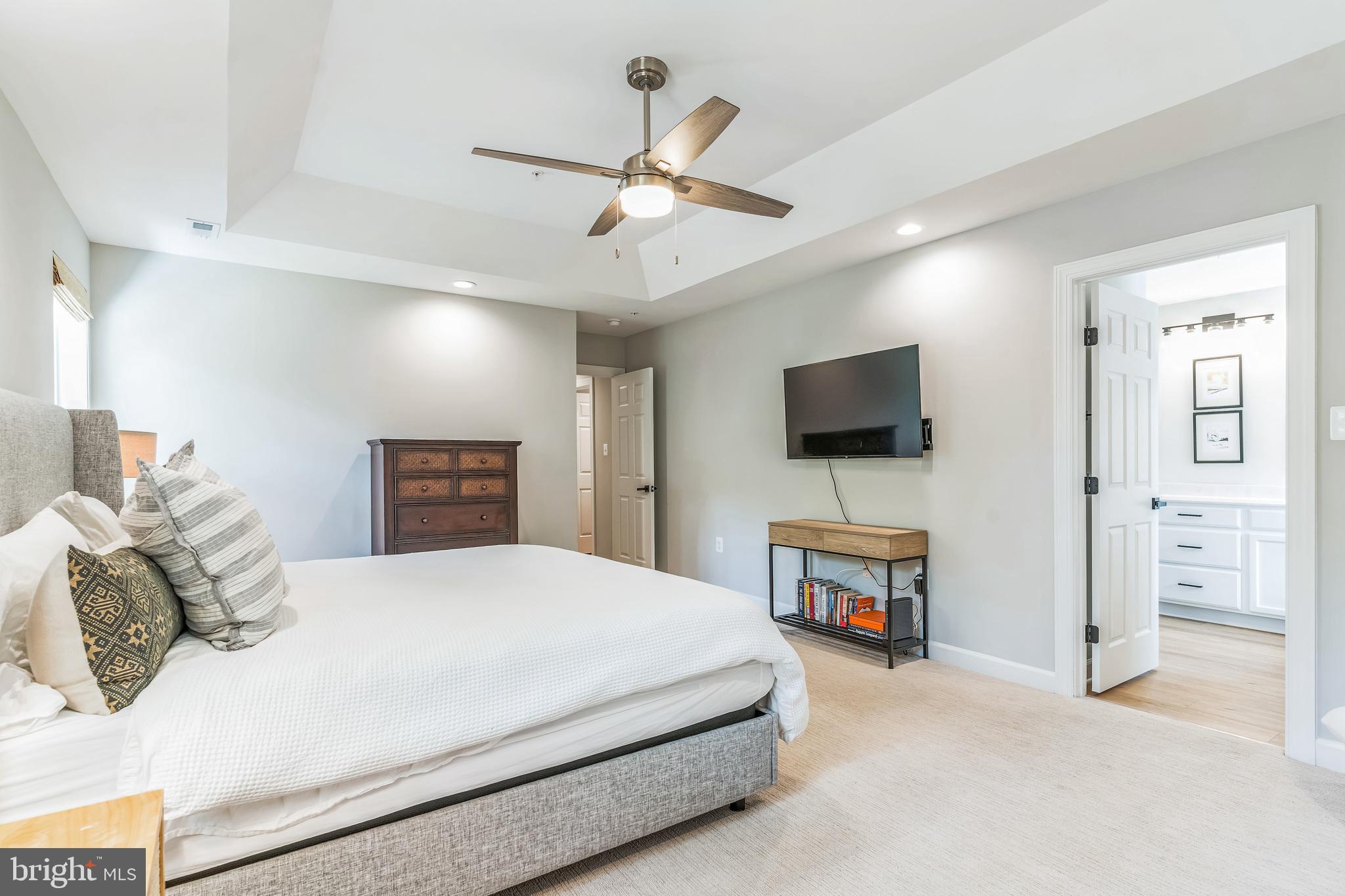 SWAN POINT - Residential