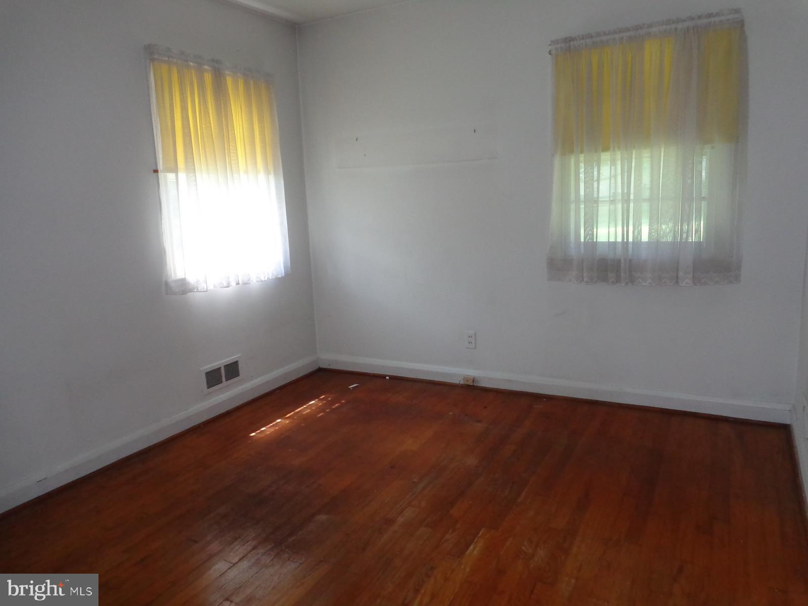 CHARLES TERRACE - Residential