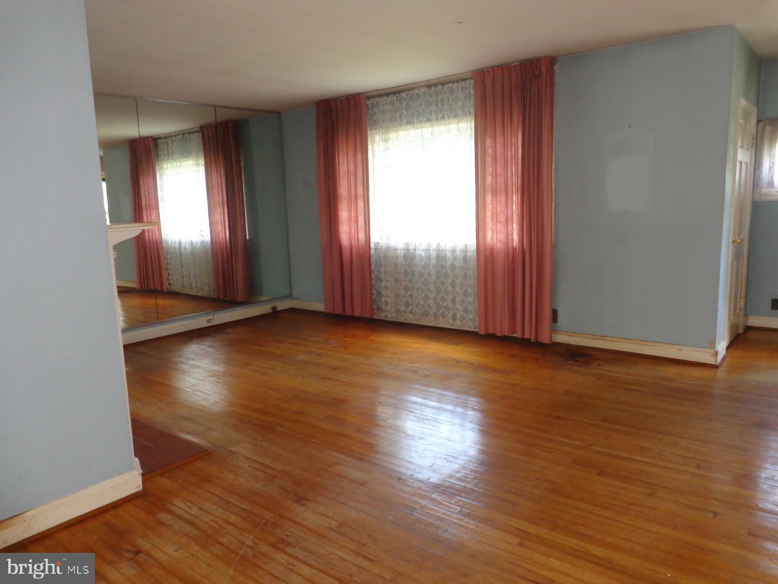 CHARLES TERRACE - Residential