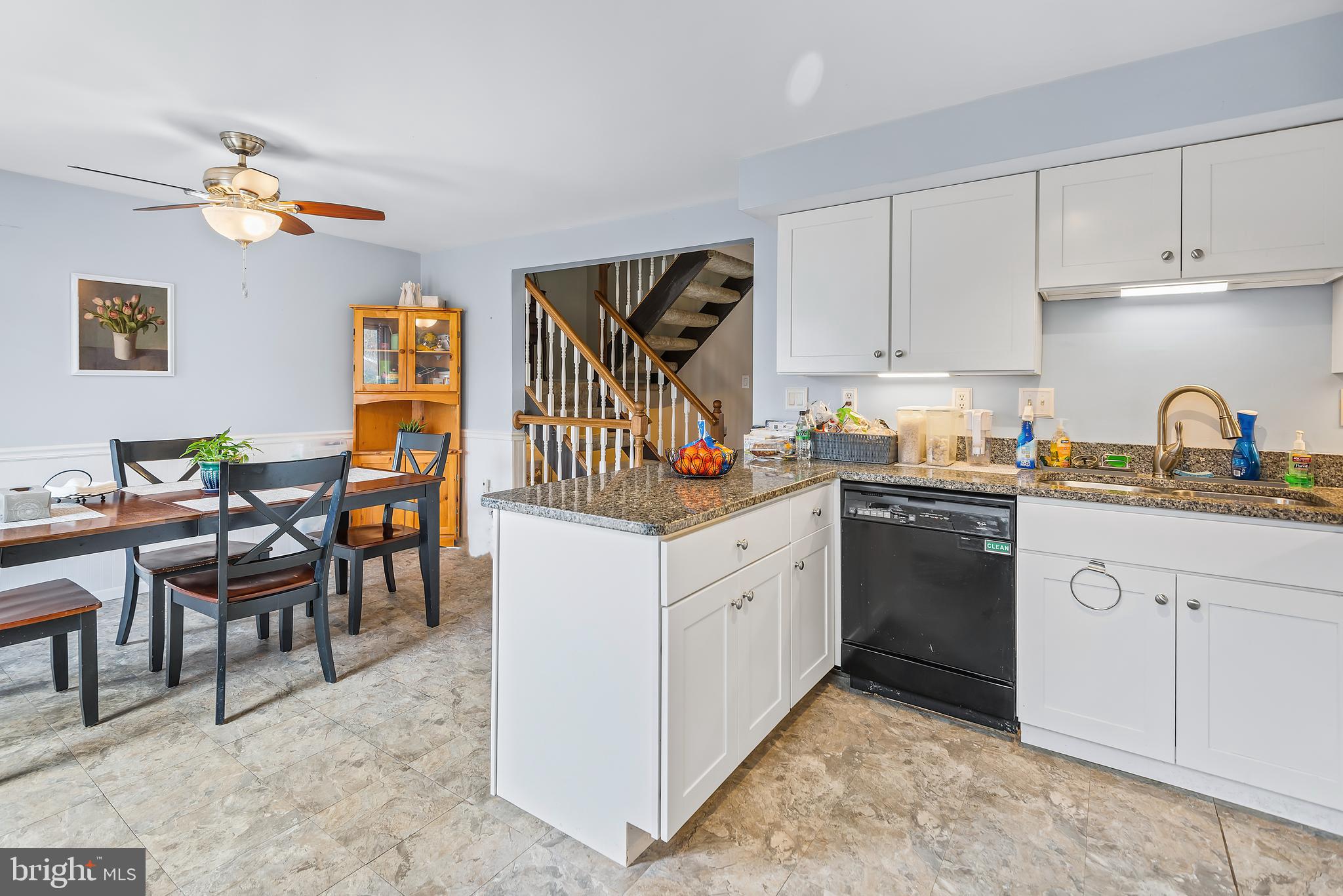 GUNNERS LAKE VILLAGE - Residential