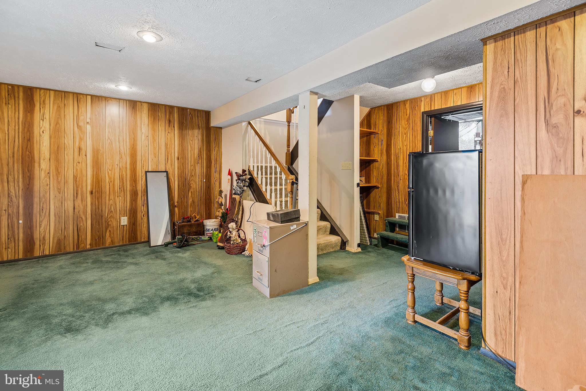 GUNNERS LAKE VILLAGE - Residential