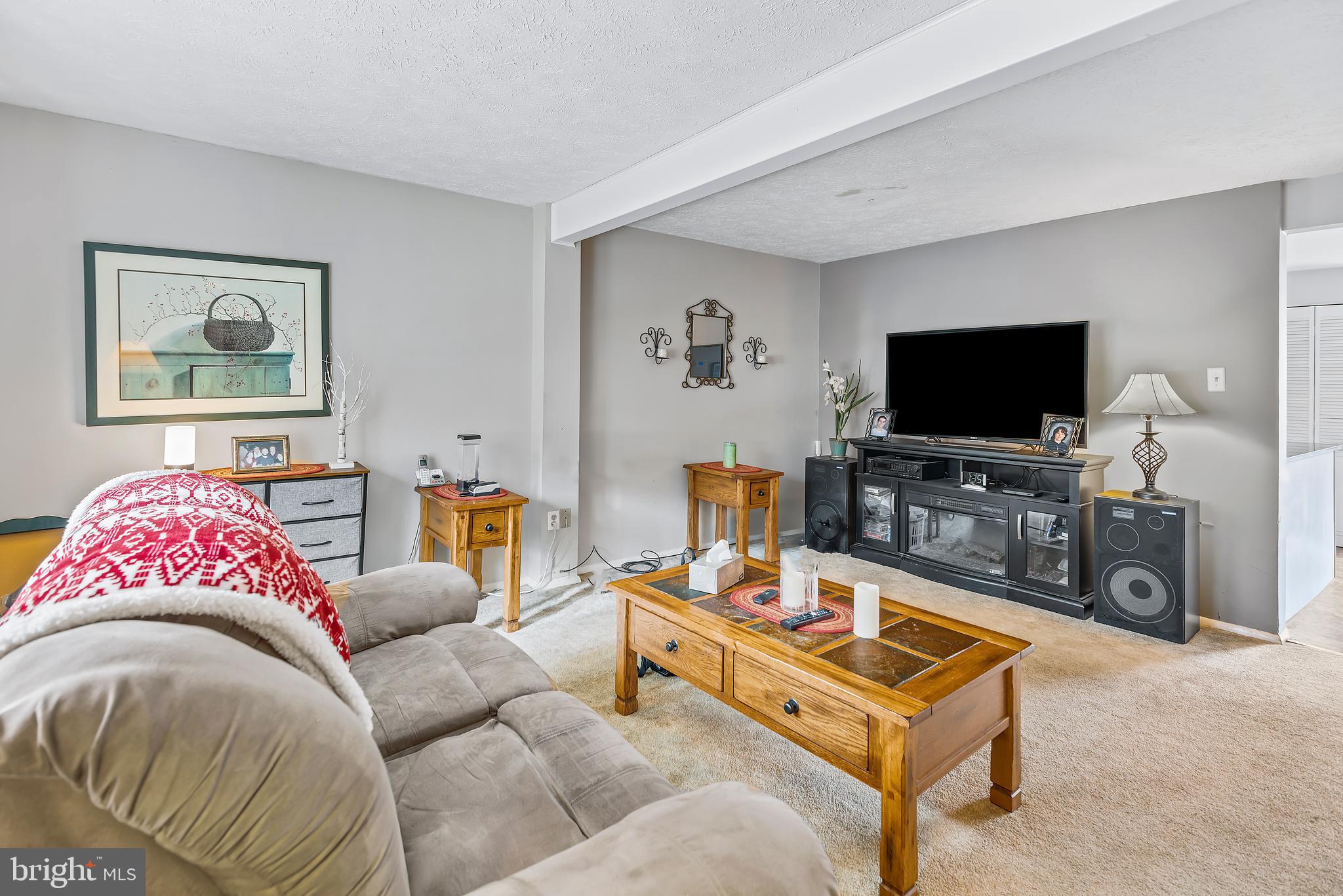 GUNNERS LAKE VILLAGE - Residential