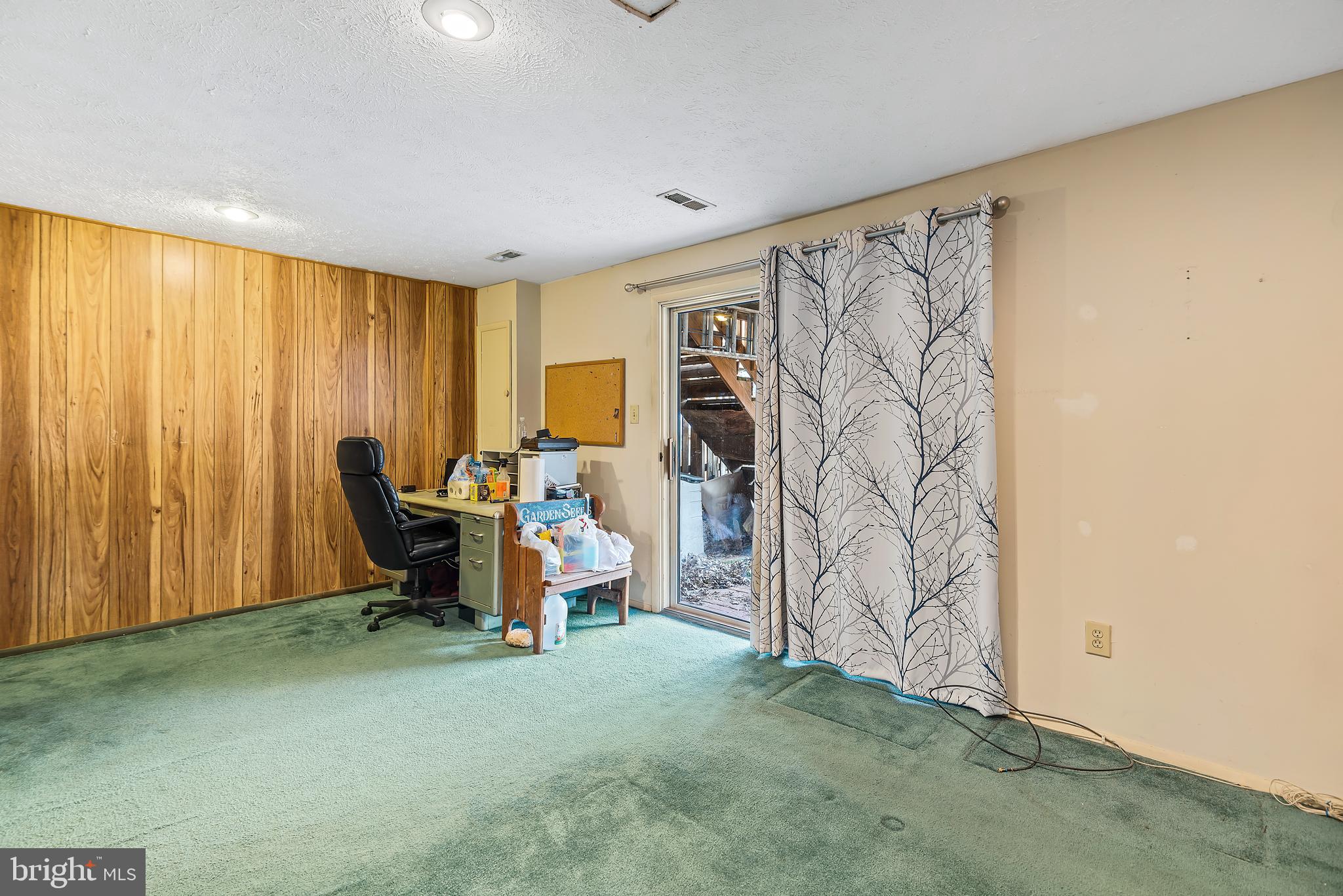 GUNNERS LAKE VILLAGE - Residential