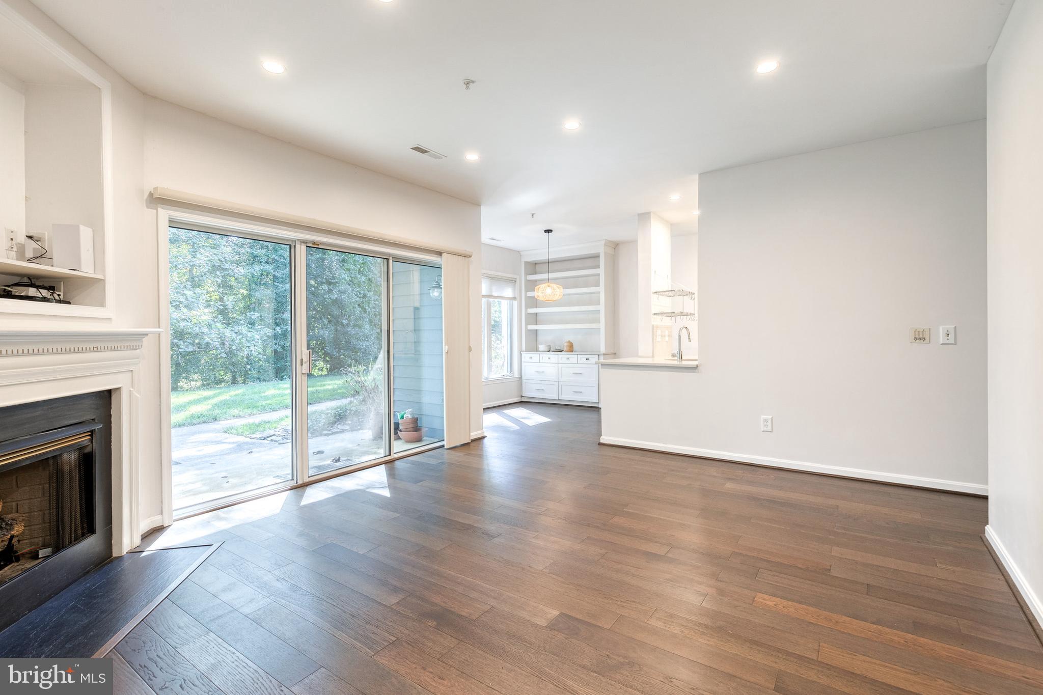 645 OAKLAND HILLS DRIVE 1B