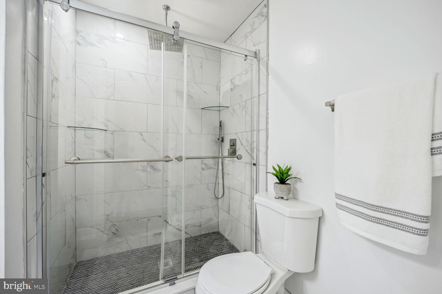 FOREST HILLS - Residential