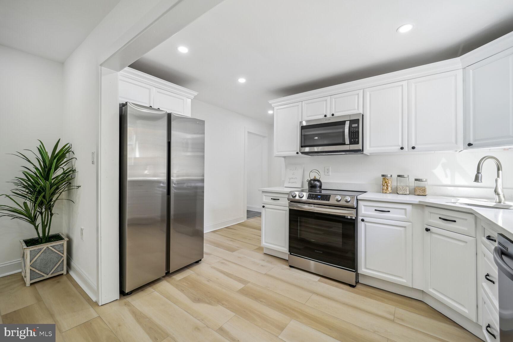 FOREST HILLS - Residential