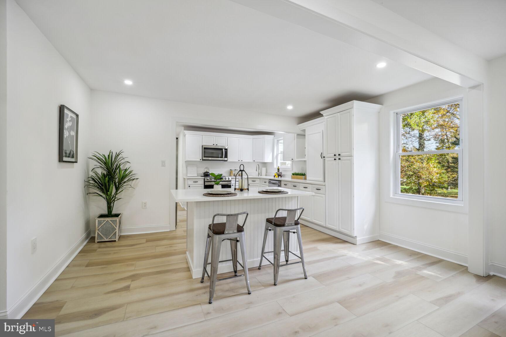 FOREST HILLS - Residential