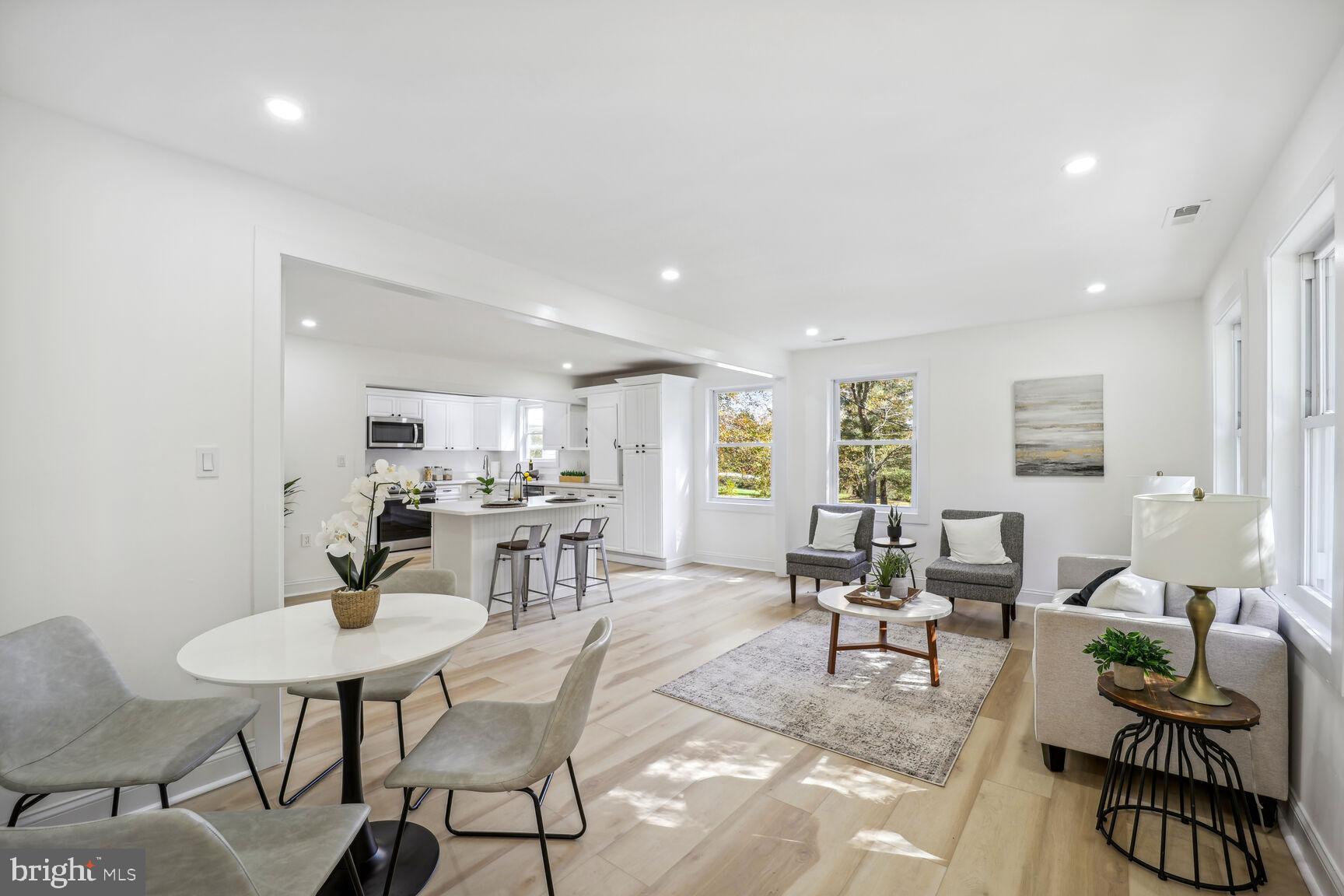 FOREST HILLS - Residential