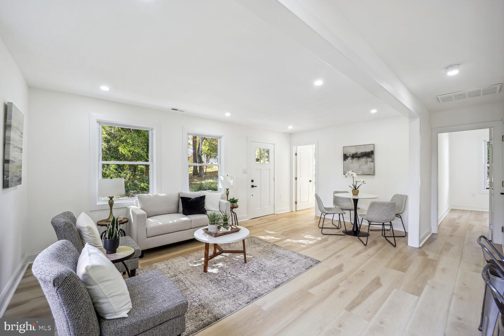 FOREST HILLS - Residential