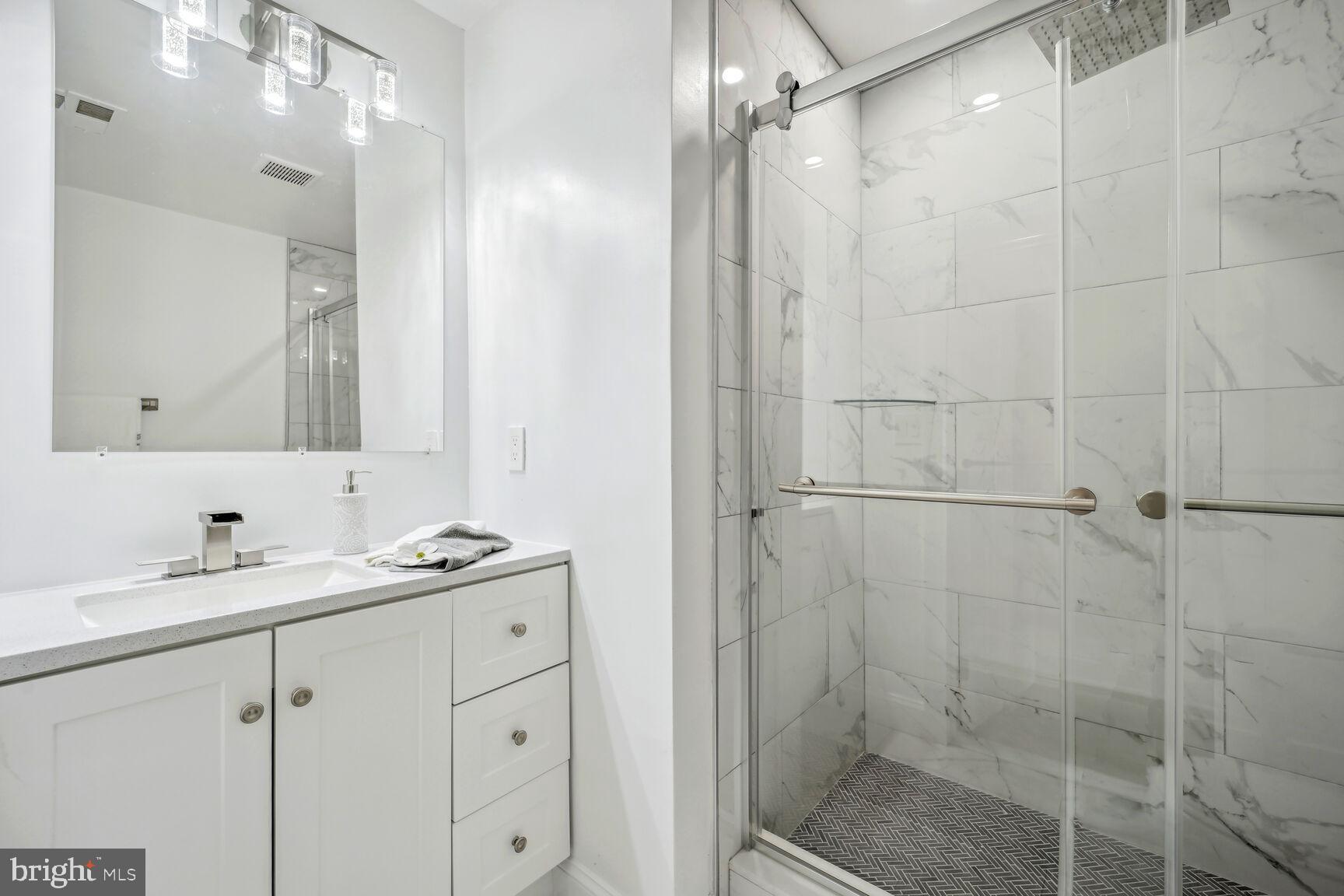 FOREST HILLS - Residential