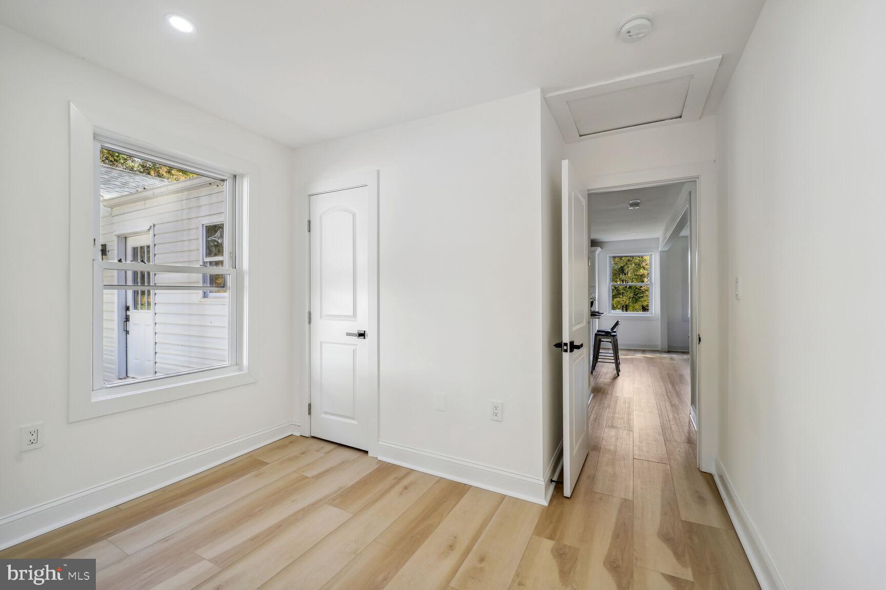 FOREST HILLS - Residential