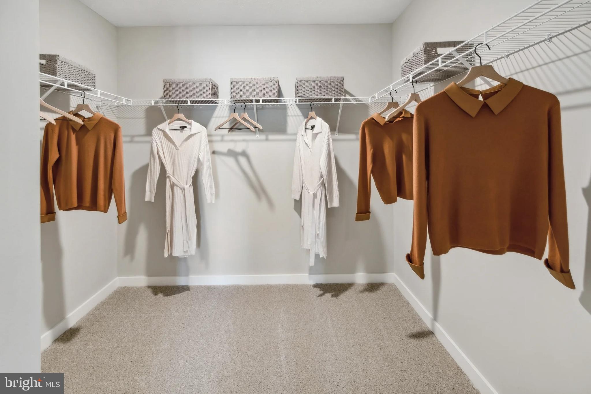 HUNTWELL WEST - Residential