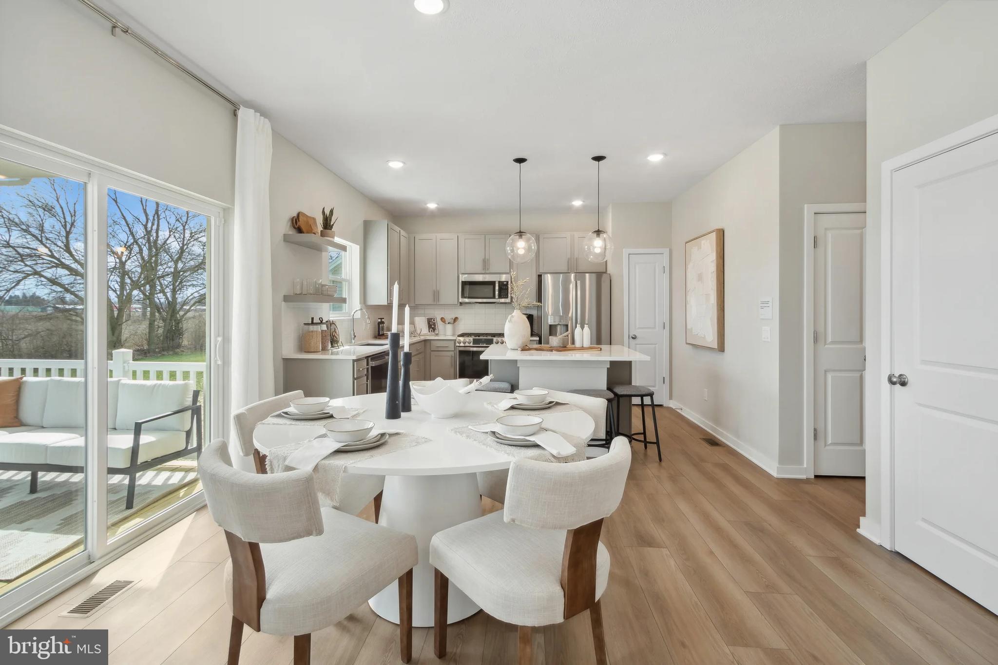 HUNTWELL WEST - Residential