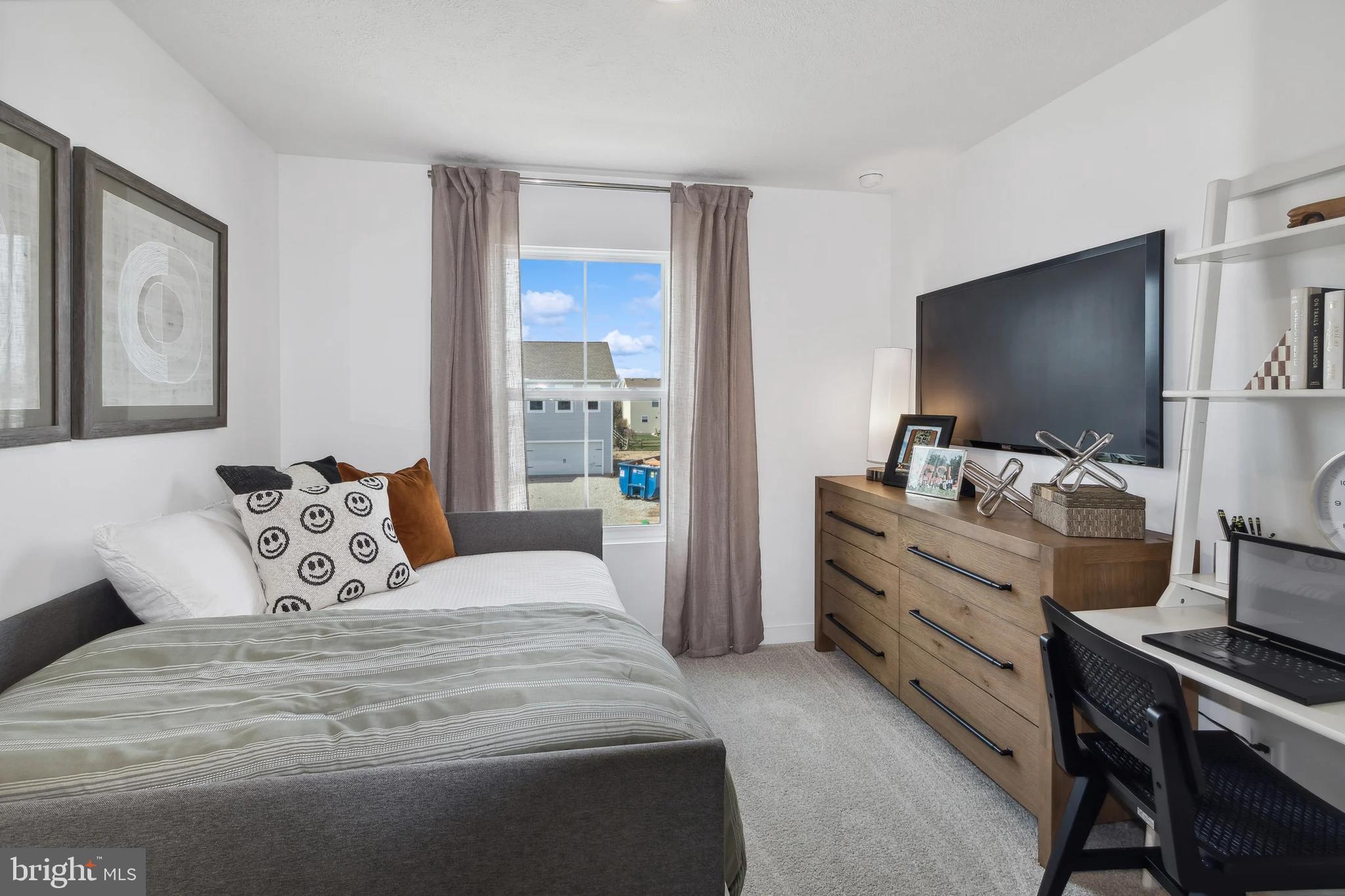 HUNTWELL WEST - Residential