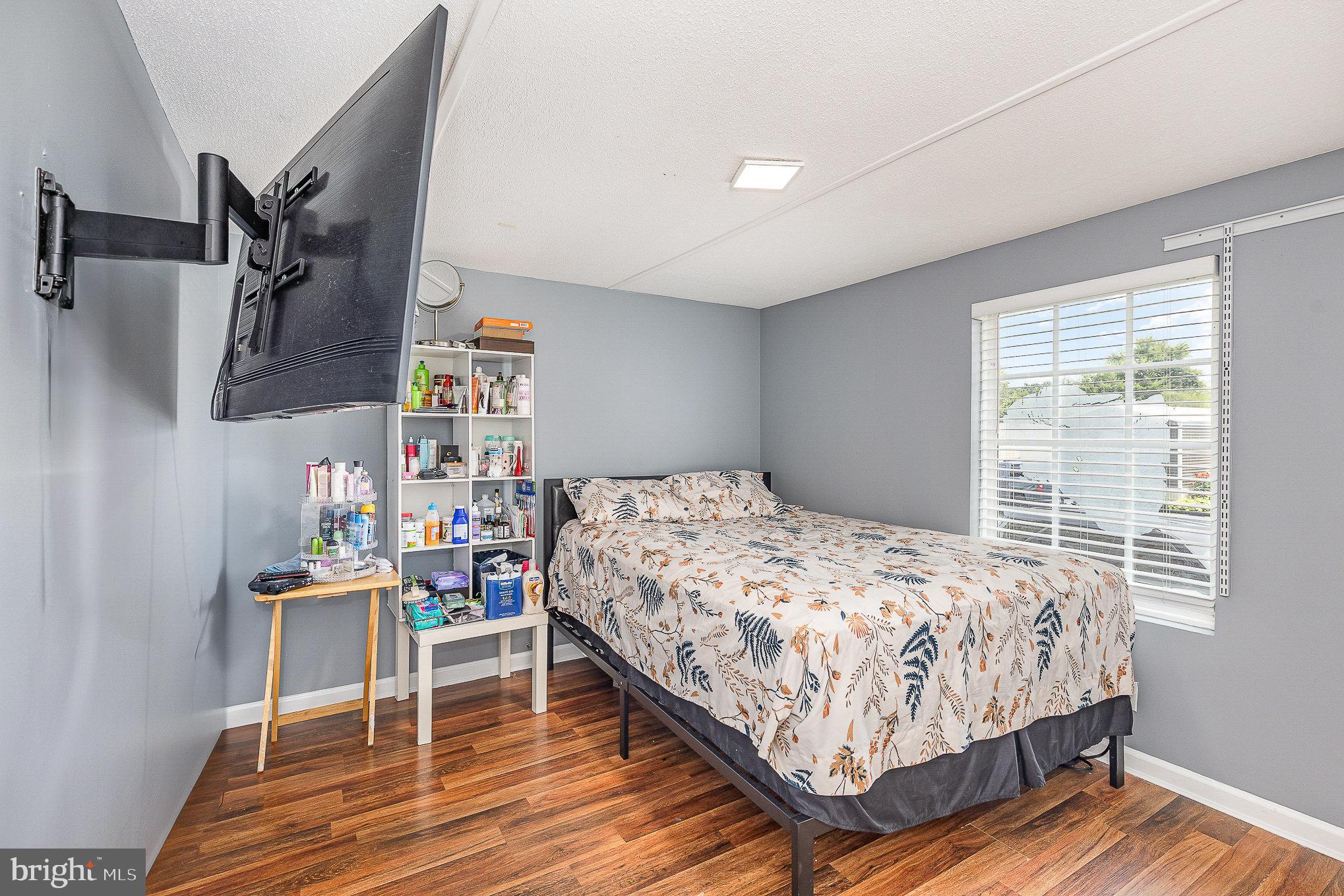 FOXWOOD VILLAGE - Residential