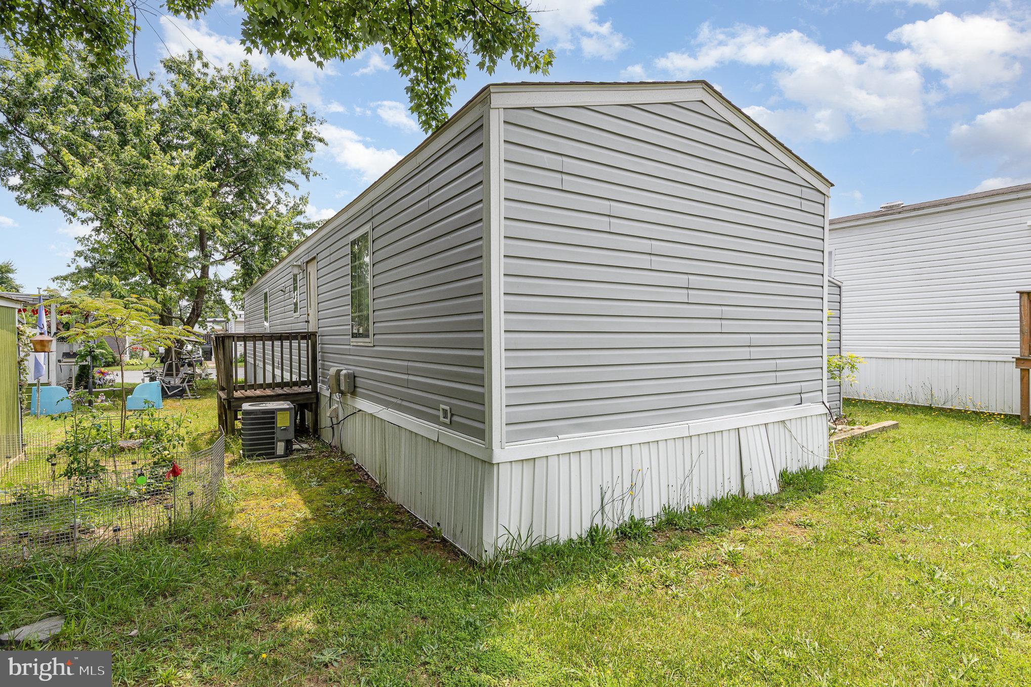 FOXWOOD VILLAGE - Residential