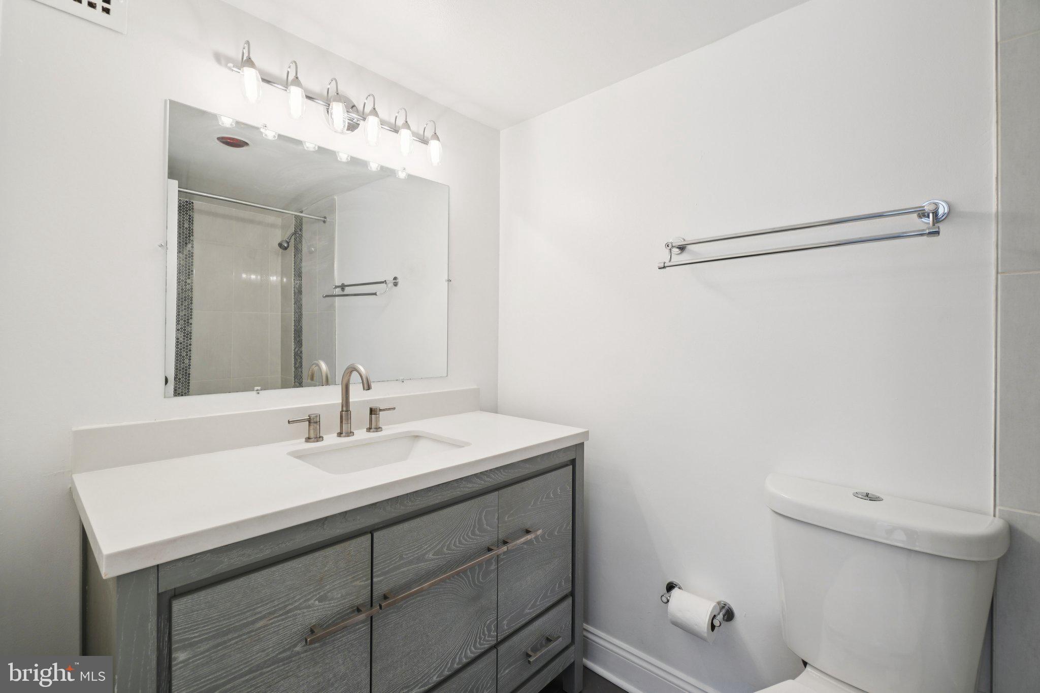 HUNTING CREEK CLUB CONDOMINIUMS - Residential Lease