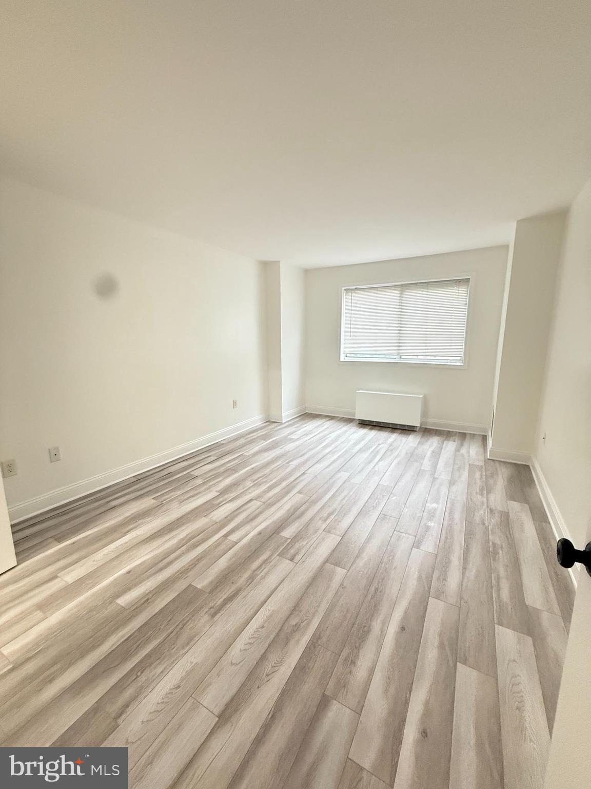 HUNTING CREEK CLUB CONDOMINIUMS - Residential Lease